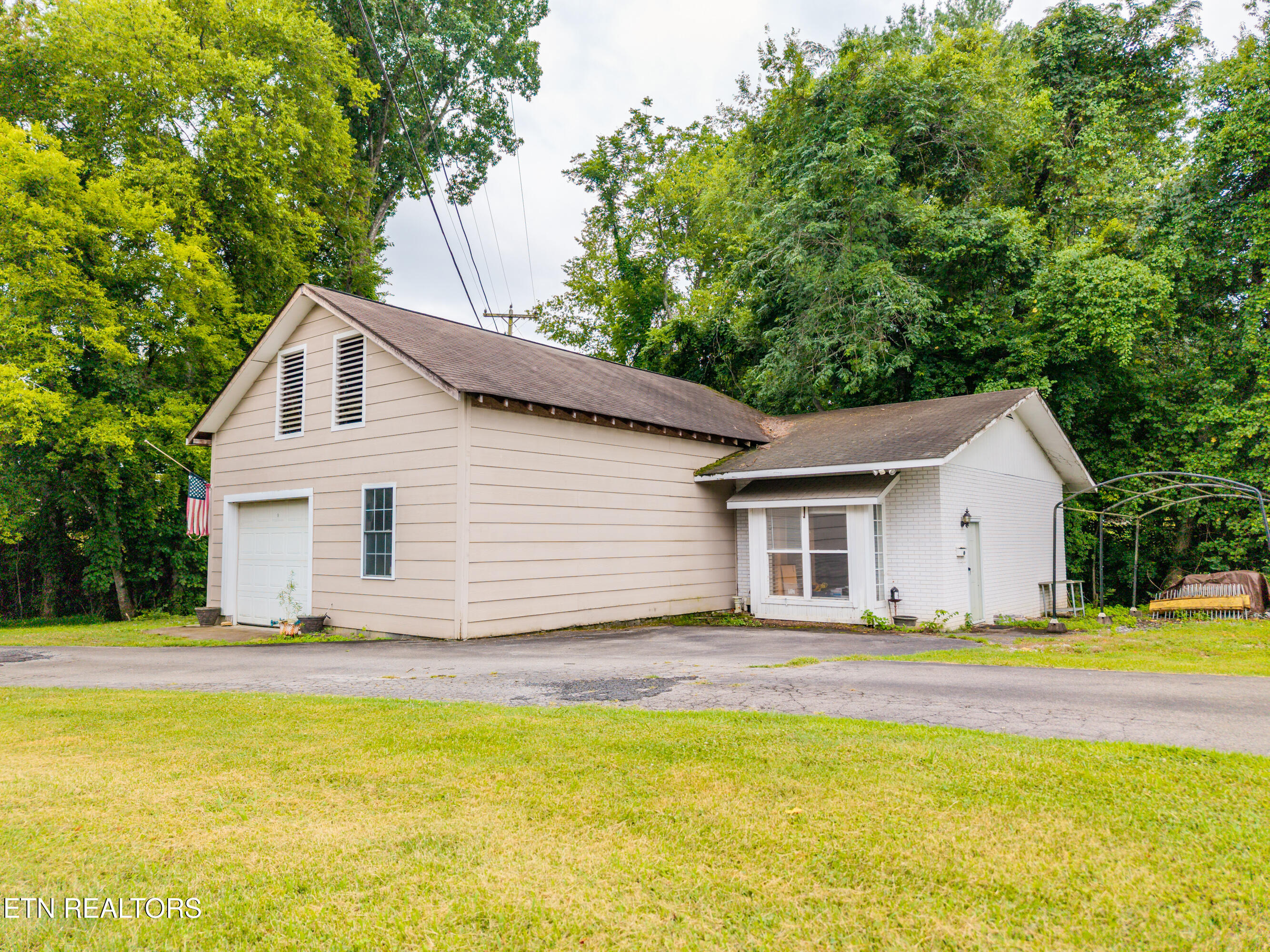 217 Hardin Lane Sevierville TN 37862
