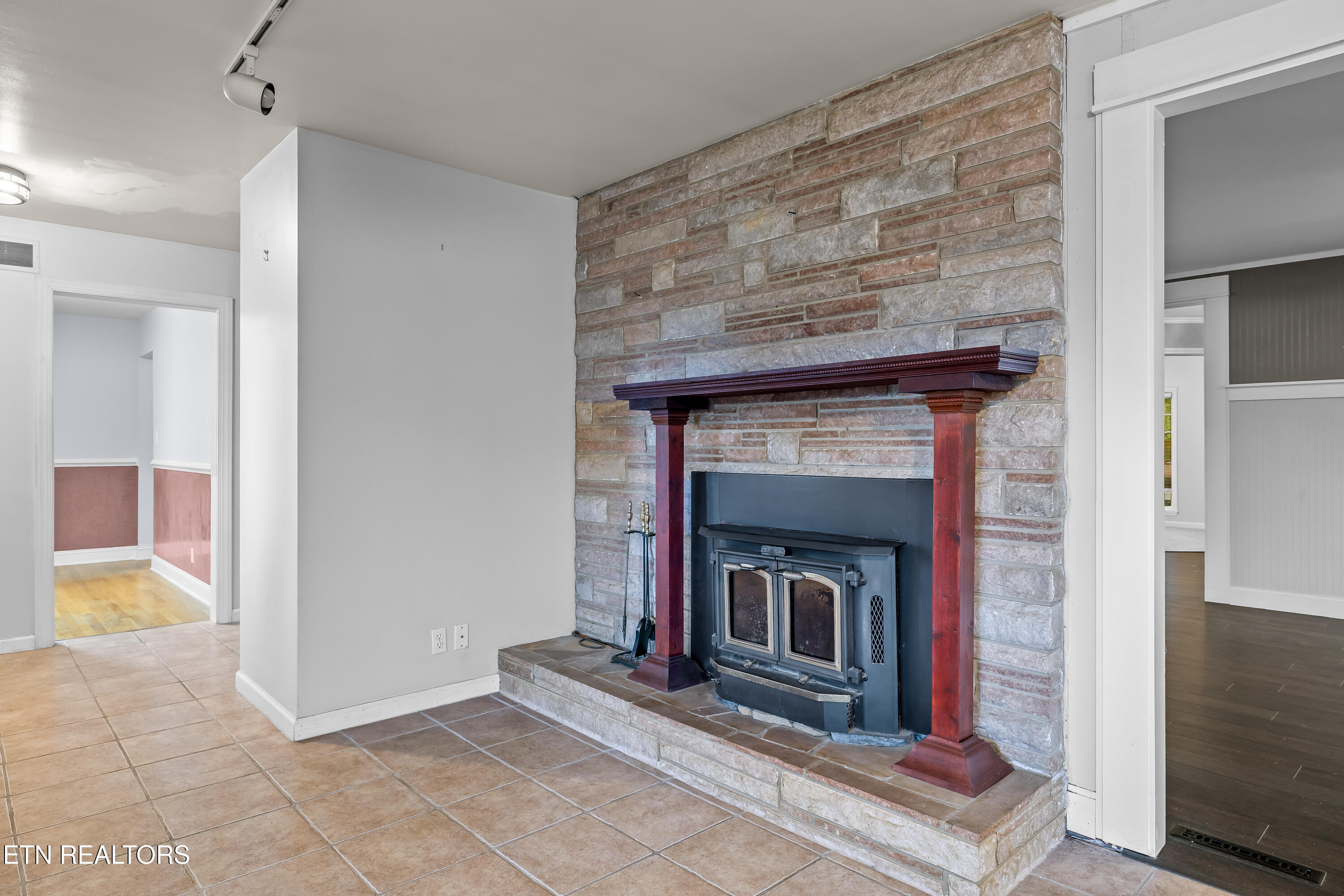 217 Hardin Lane Sevierville TN 37862