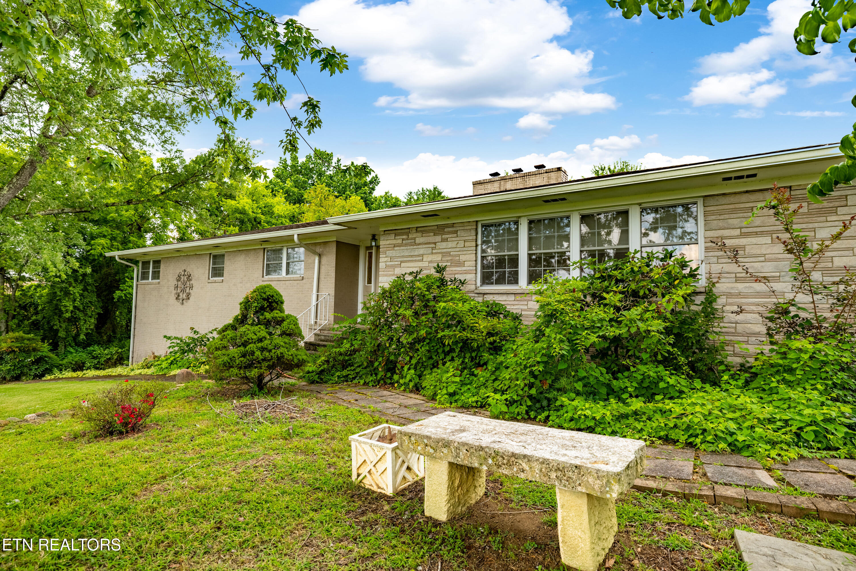 217 Hardin Lane Sevierville TN 37862