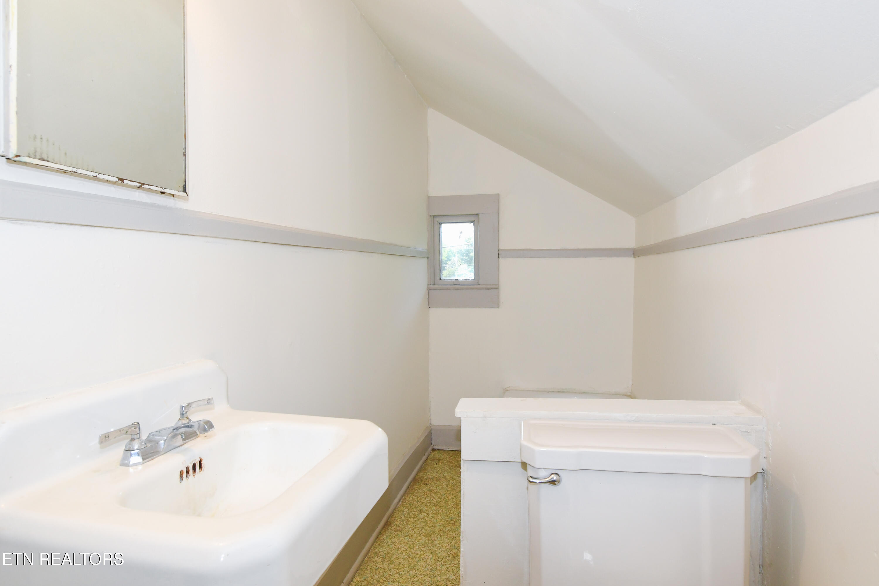 111 S Cedar Street Maryville TN 37803
