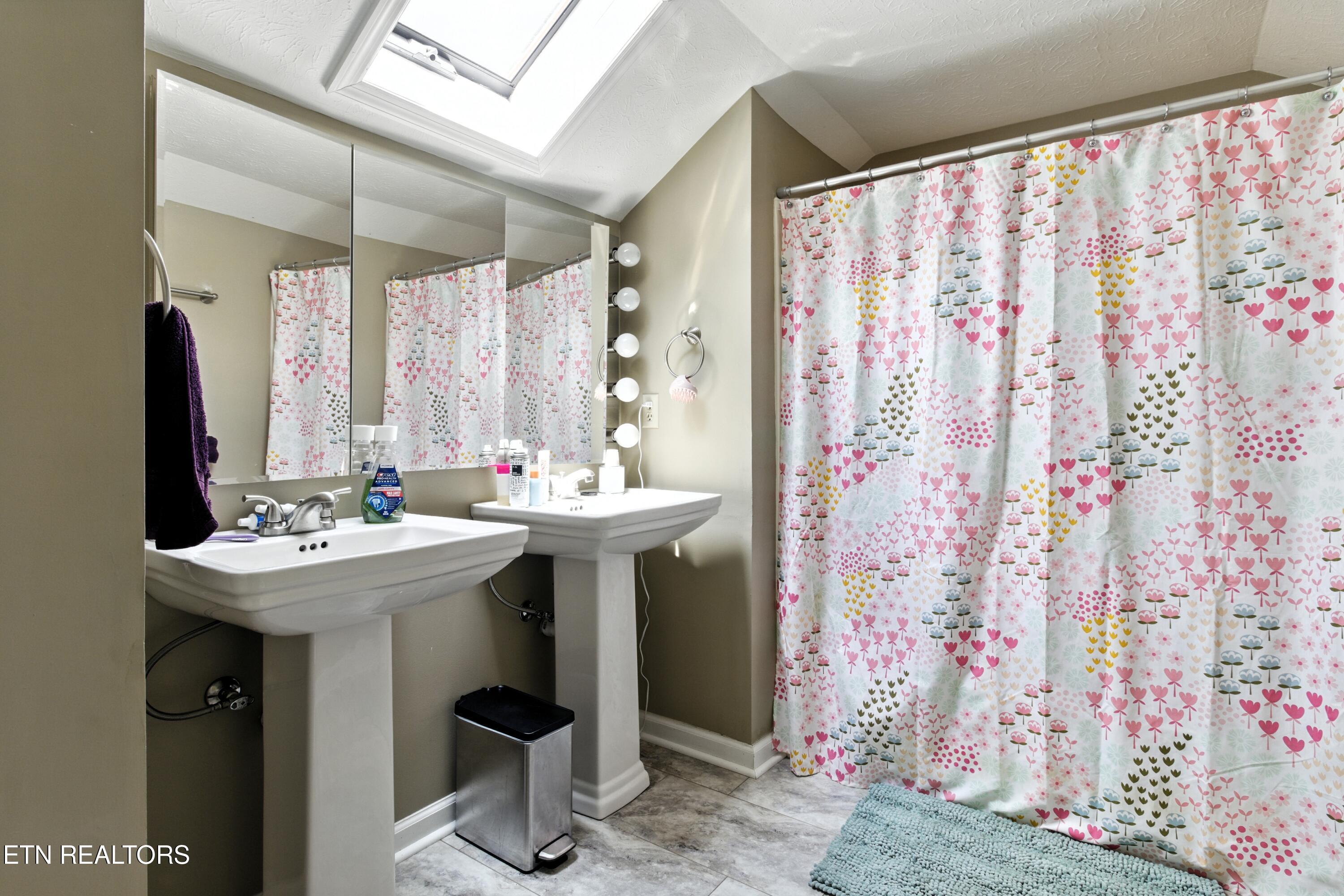 260 Meador Lane Harrogate TN 37752