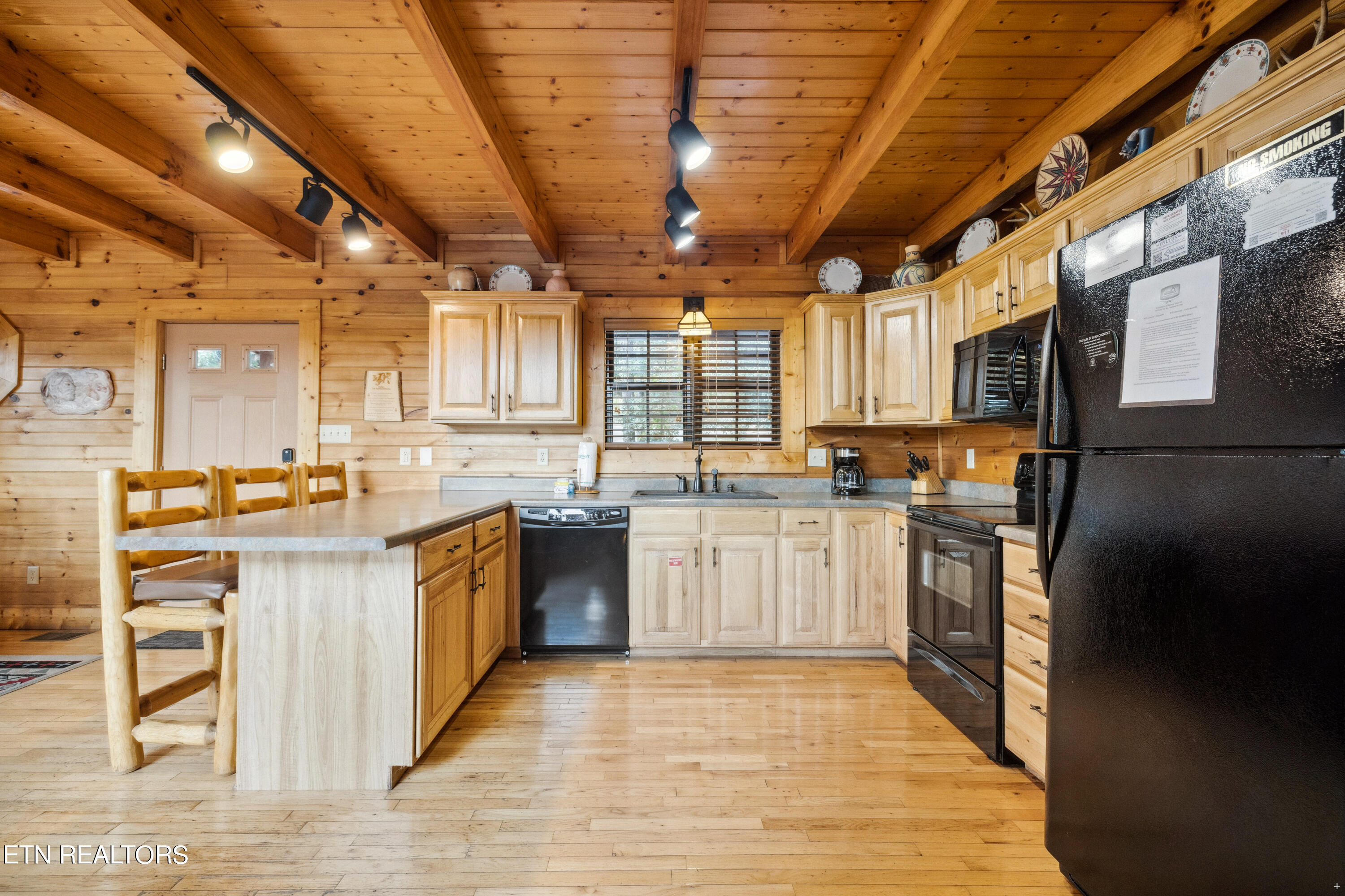 1424 Rocky Top Way Townsend TN 37882