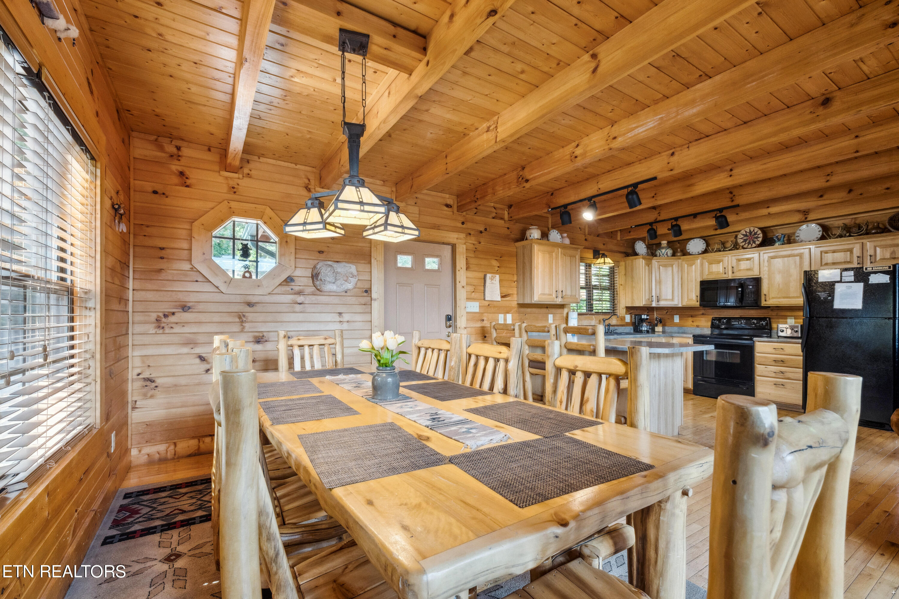 1424 Rocky Top Way Townsend TN 37882