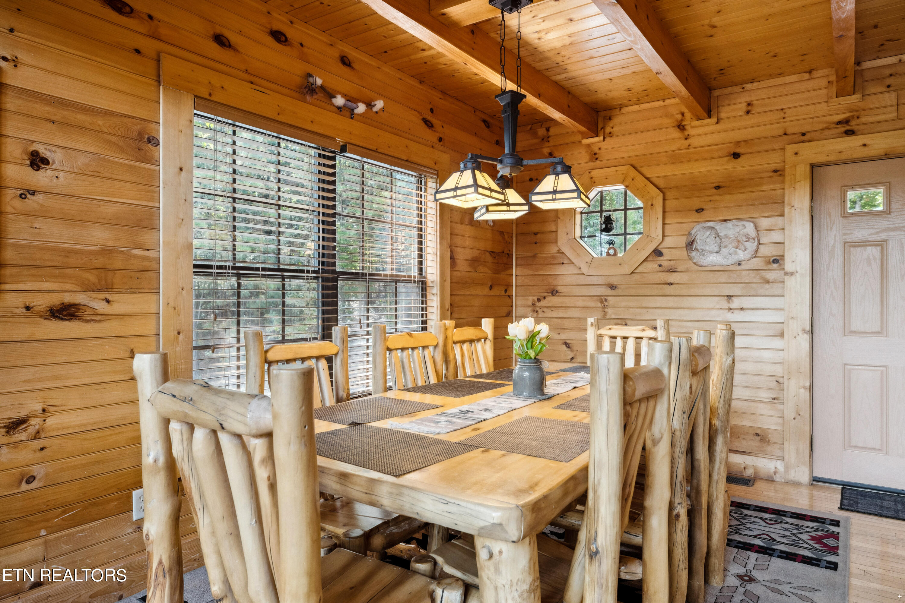 1424 Rocky Top Way Townsend TN 37882