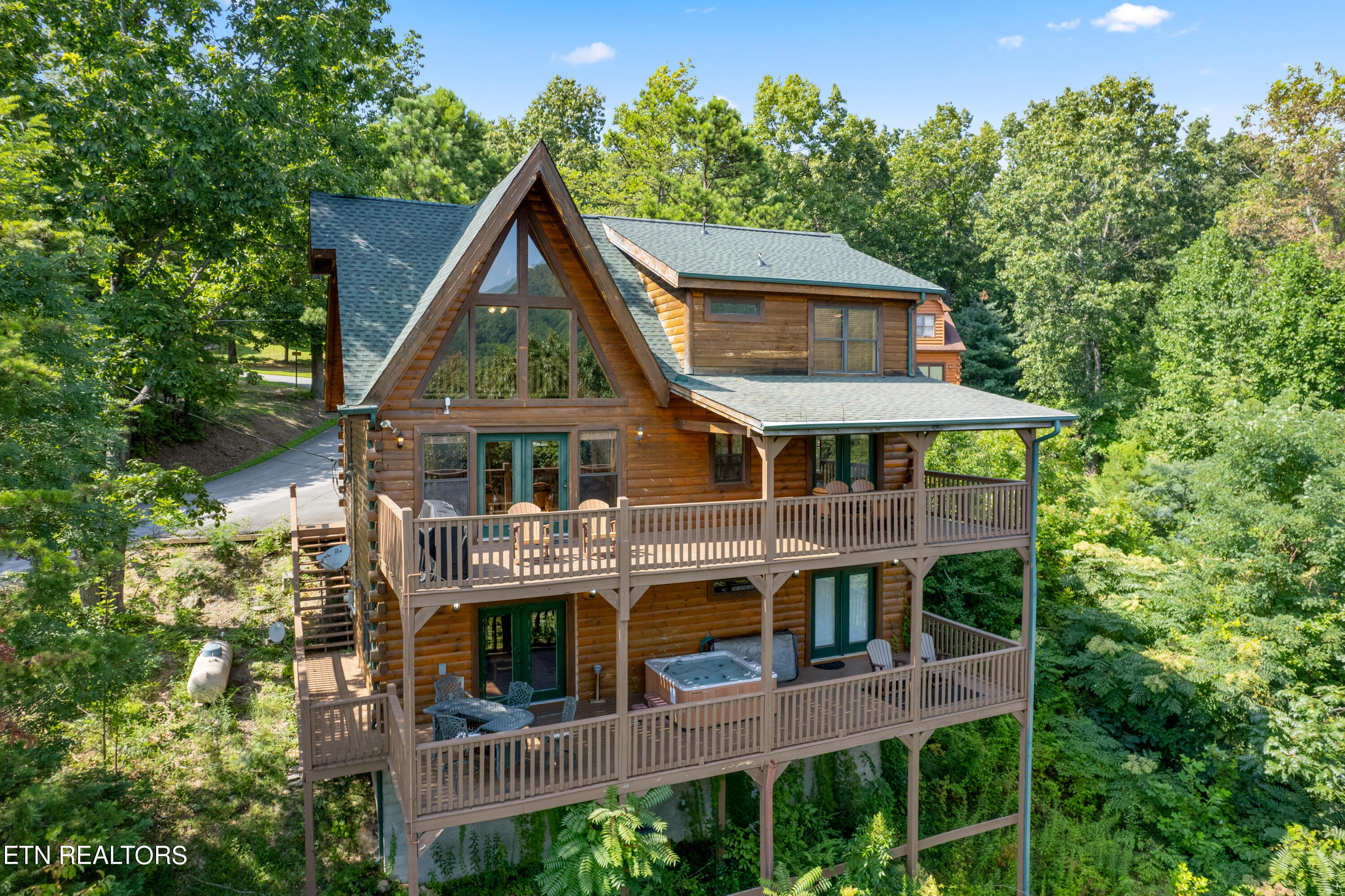 1424 Rocky Top Way Townsend TN 37882