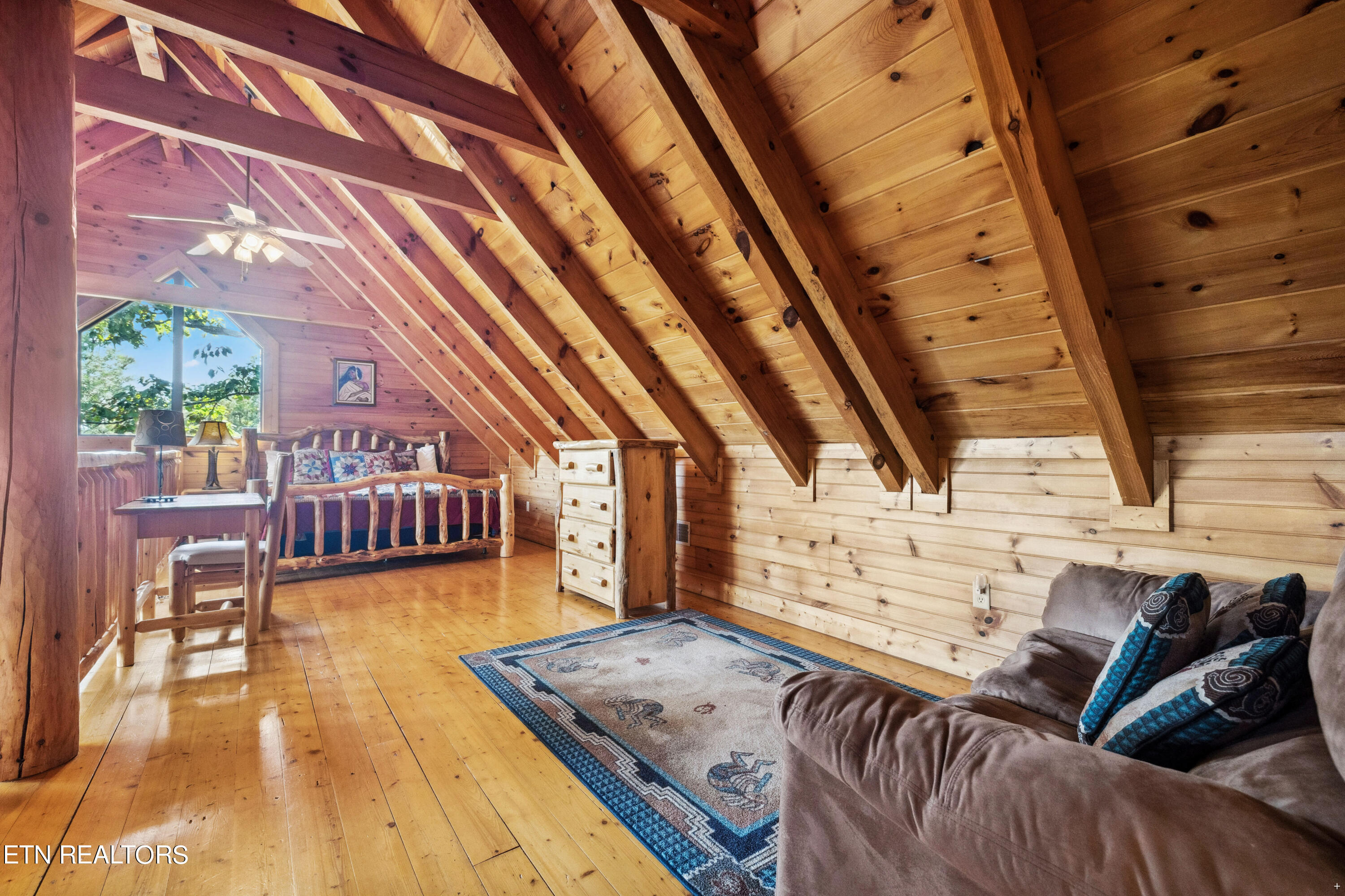 1424 Rocky Top Way Townsend TN 37882
