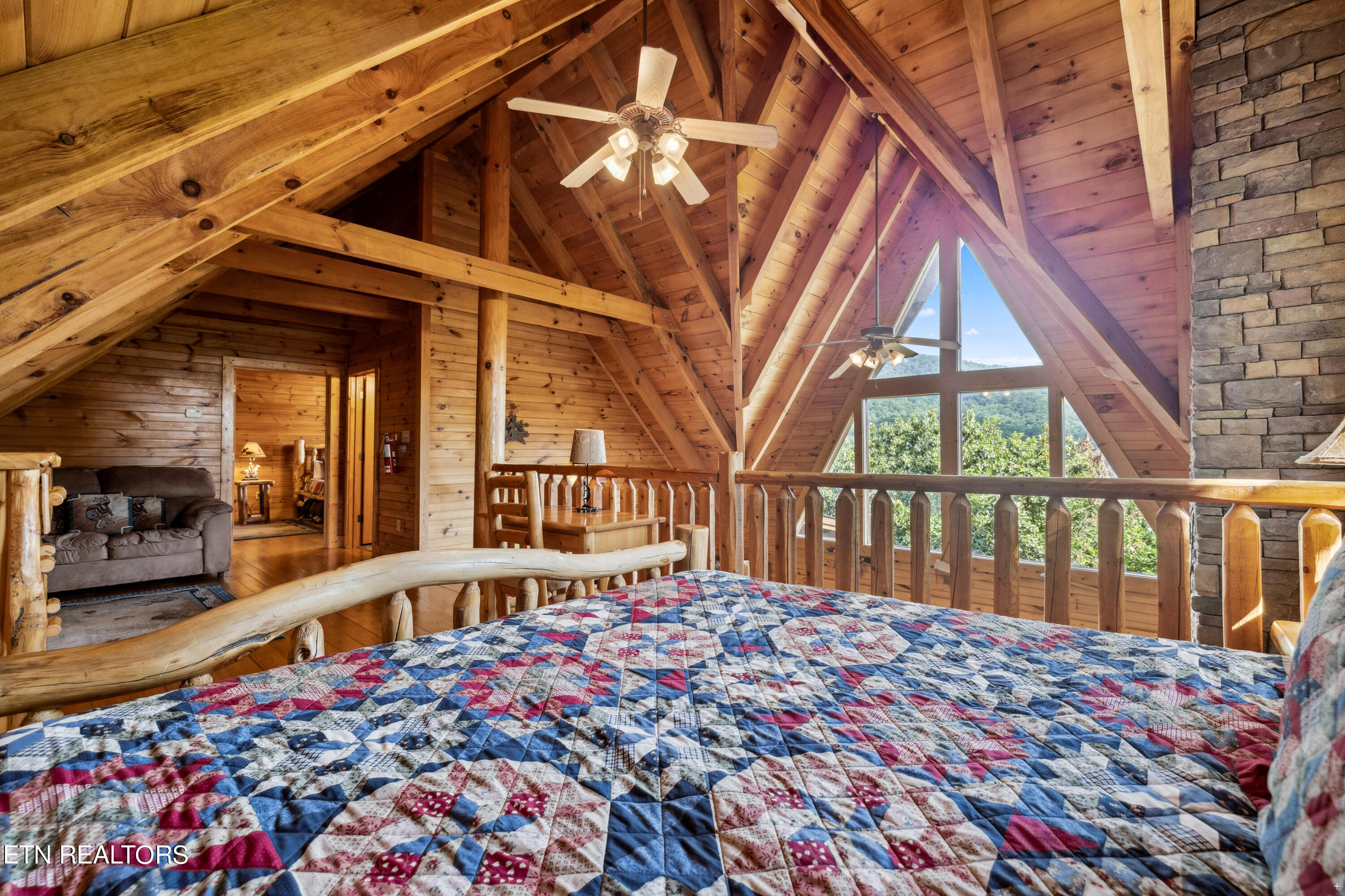 1424 Rocky Top Way Townsend TN 37882