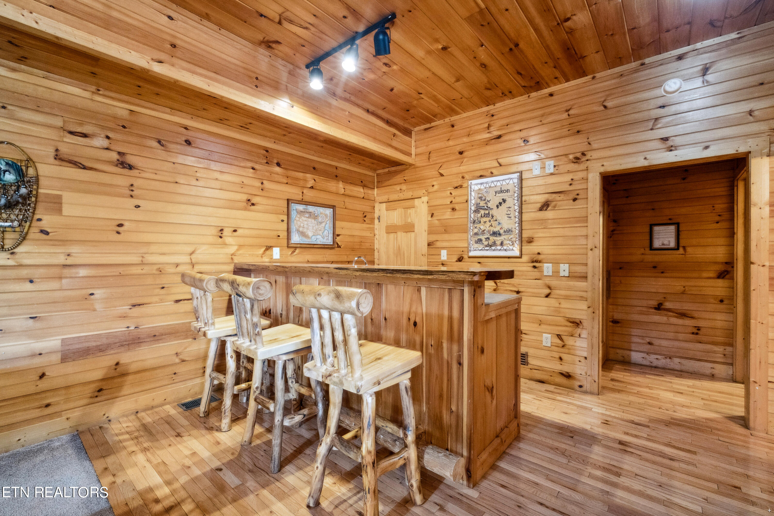 1424 Rocky Top Way Townsend TN 37882