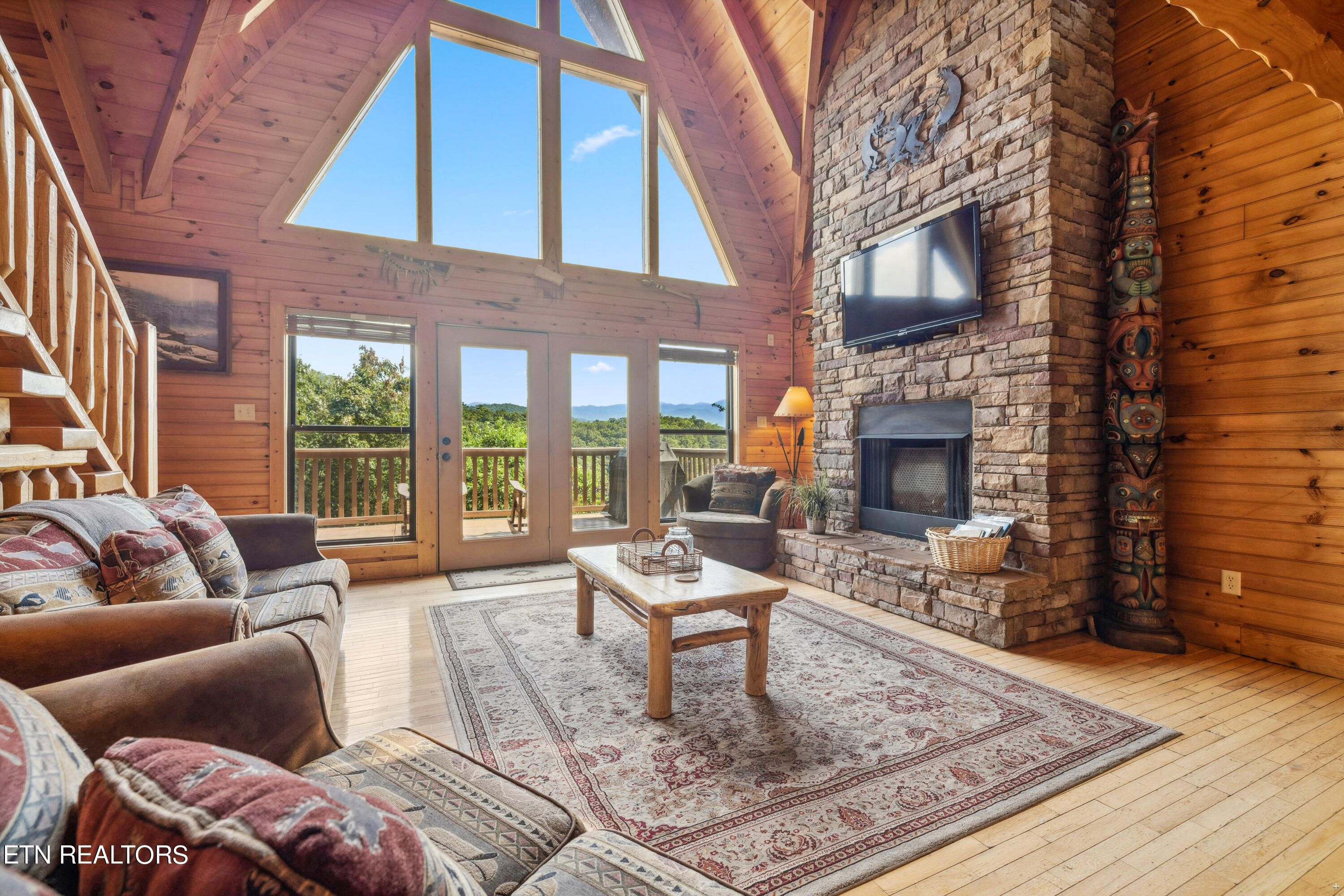 1424 Rocky Top Way Townsend TN 37882