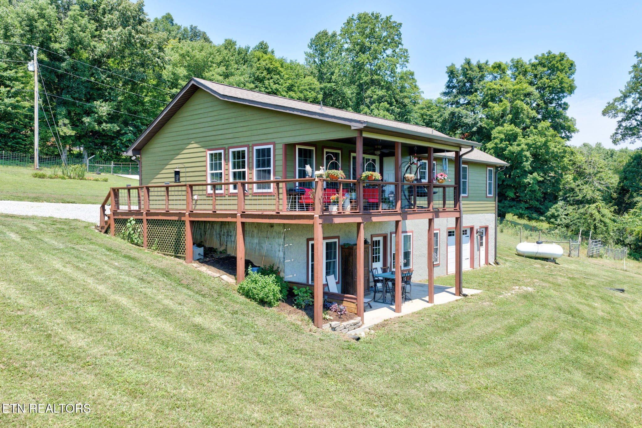 1252 Shellotte Loop Pall Mall TN 38577