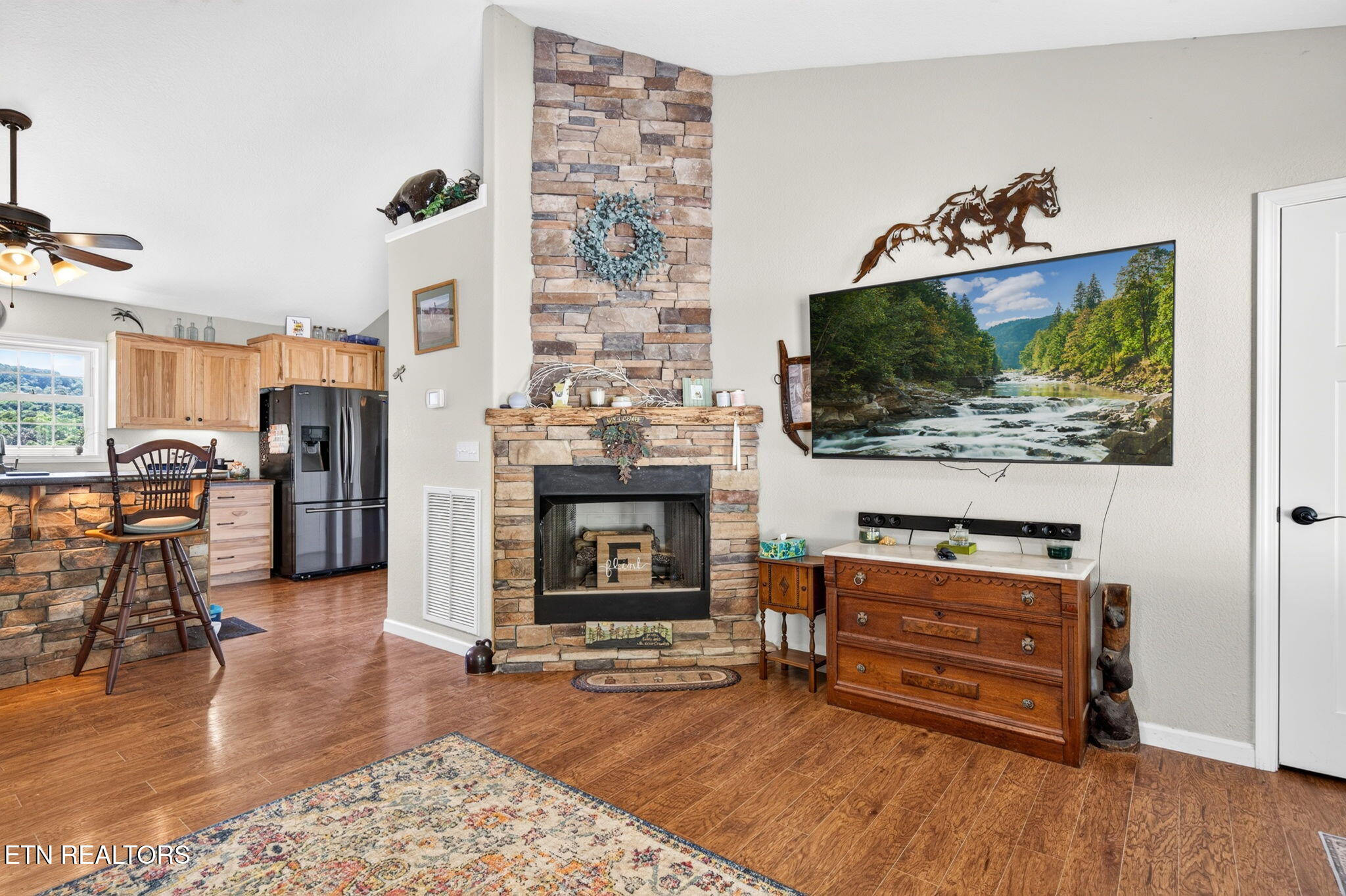 1252 Shellotte Loop Pall Mall TN 38577