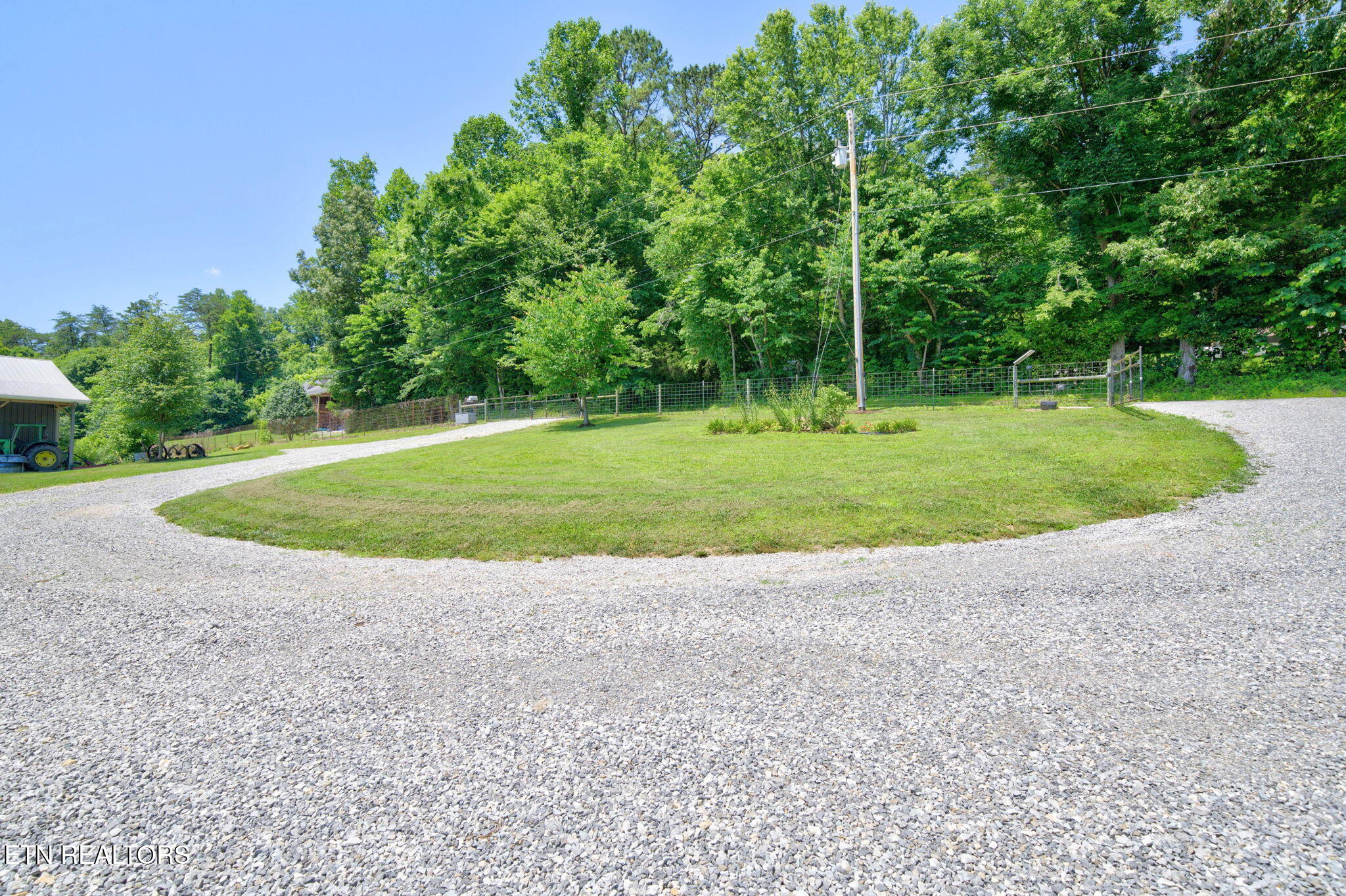 1252 Shellotte Loop Pall Mall TN 38577