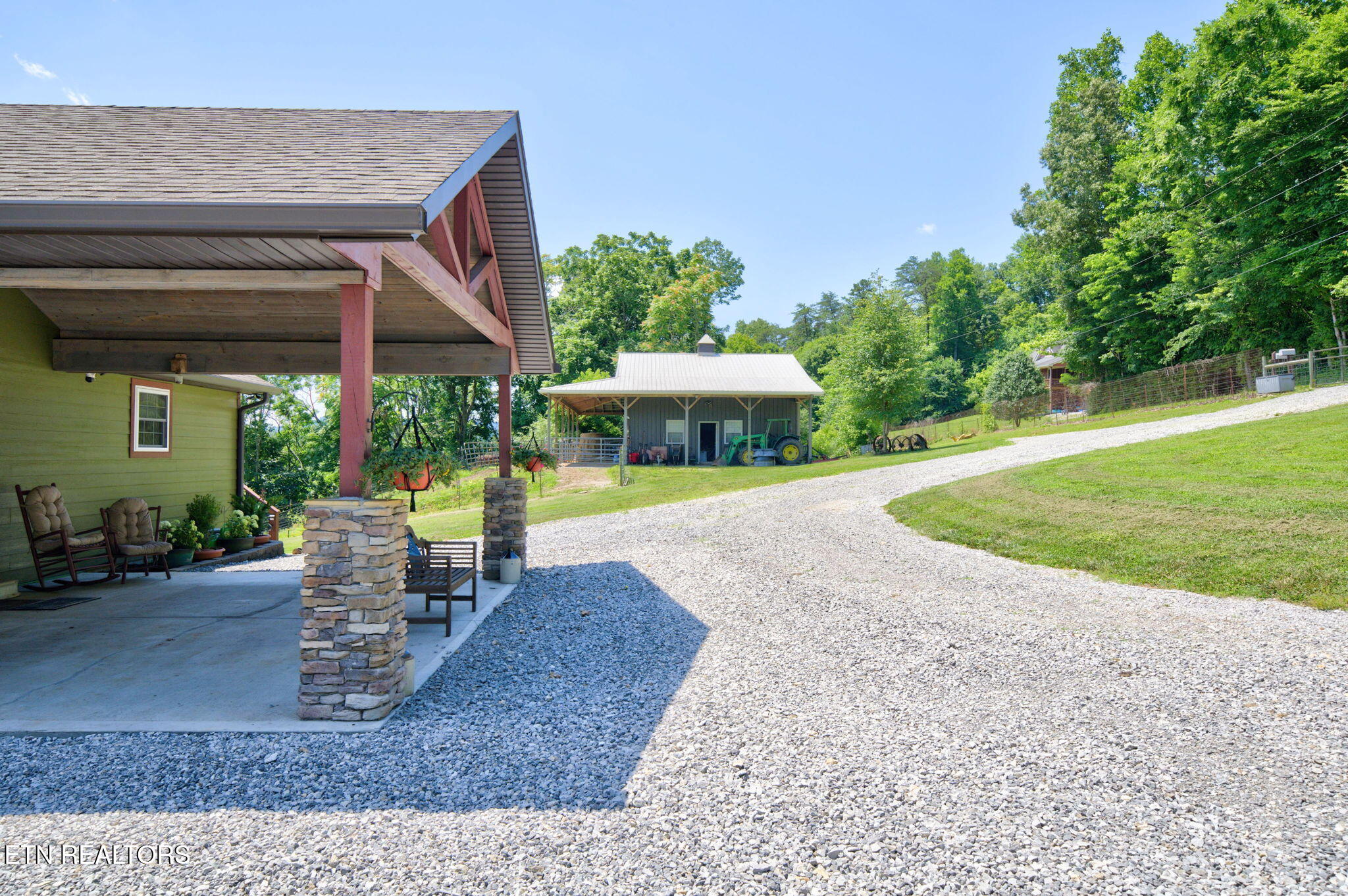 1252 Shellotte Loop Pall Mall TN 38577