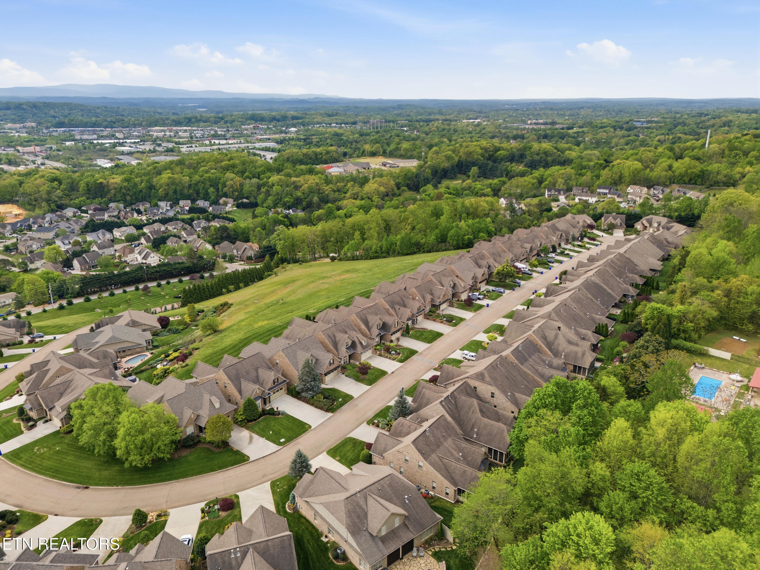 1201 Bishops View Lane Knoxville TN 37932