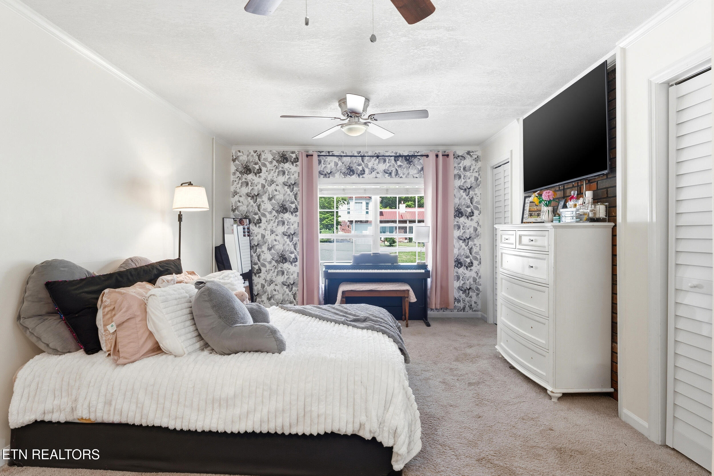 300 Lindner Lane Lenoir City TN 37772