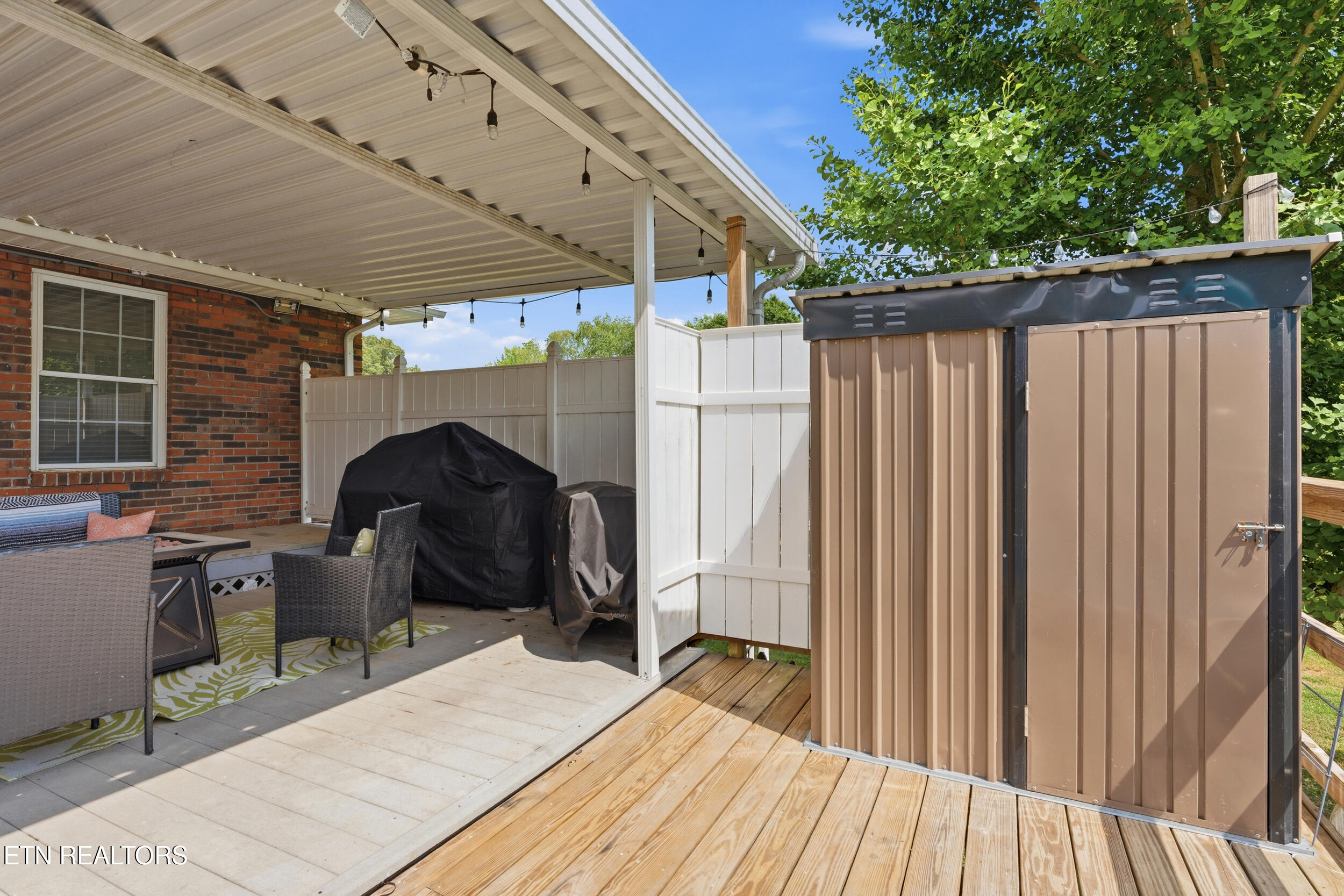 300 Lindner Lane Lenoir City TN 37772