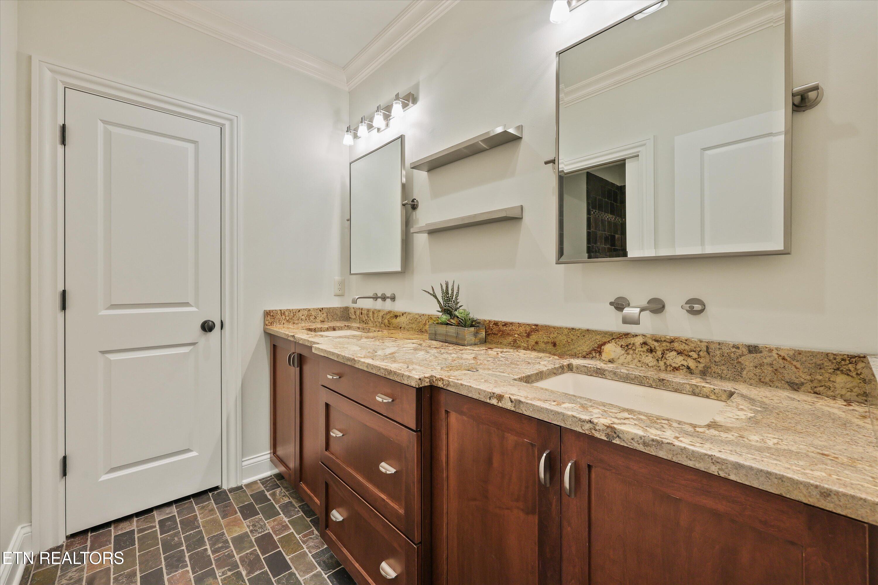 2533 Woodland Reserve Lane Knoxville TN 37919
