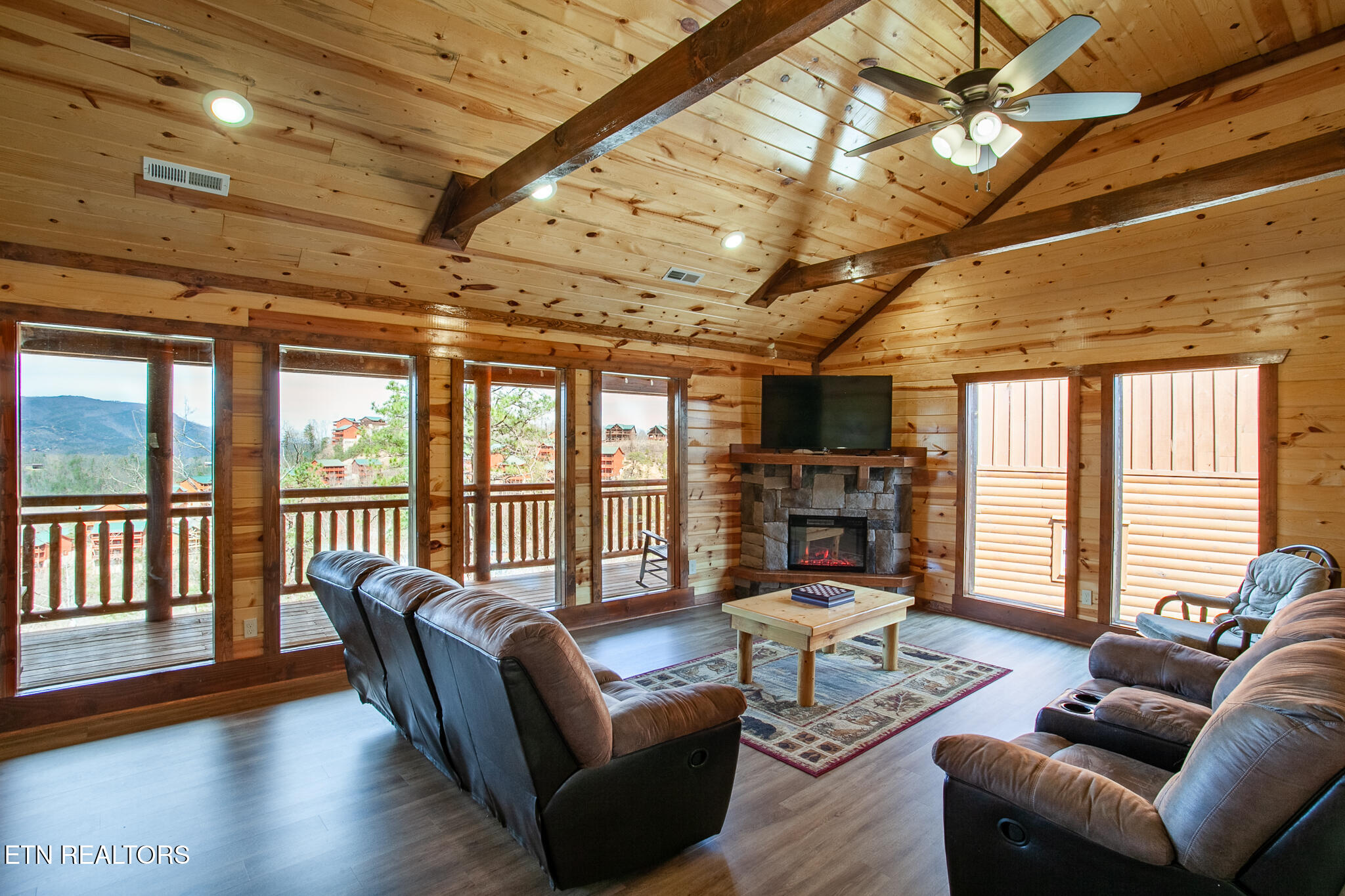 3708 Tilda Hilltop Way Sevierville TN 37862
