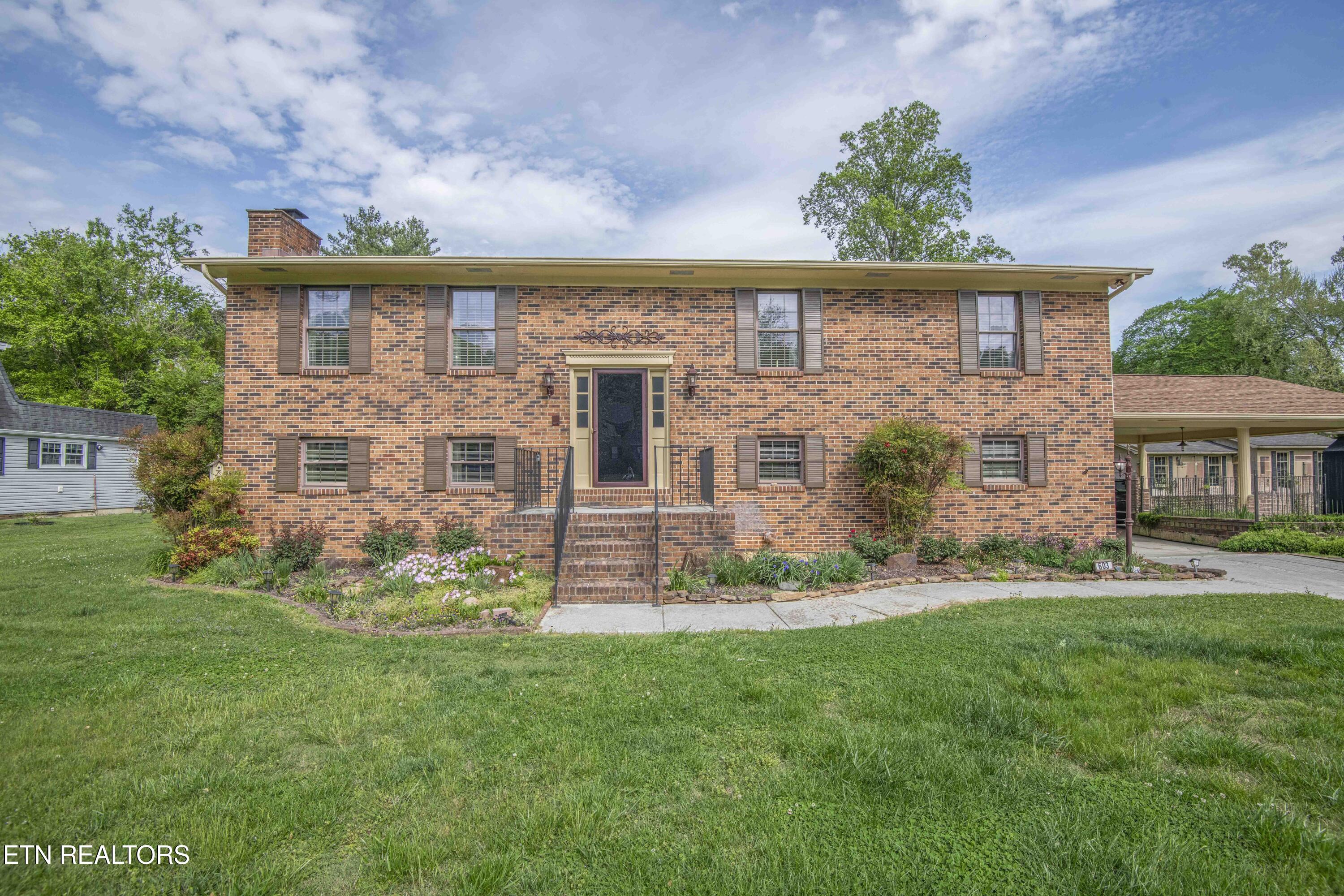 603 Riverbend Road Clinton TN 37716