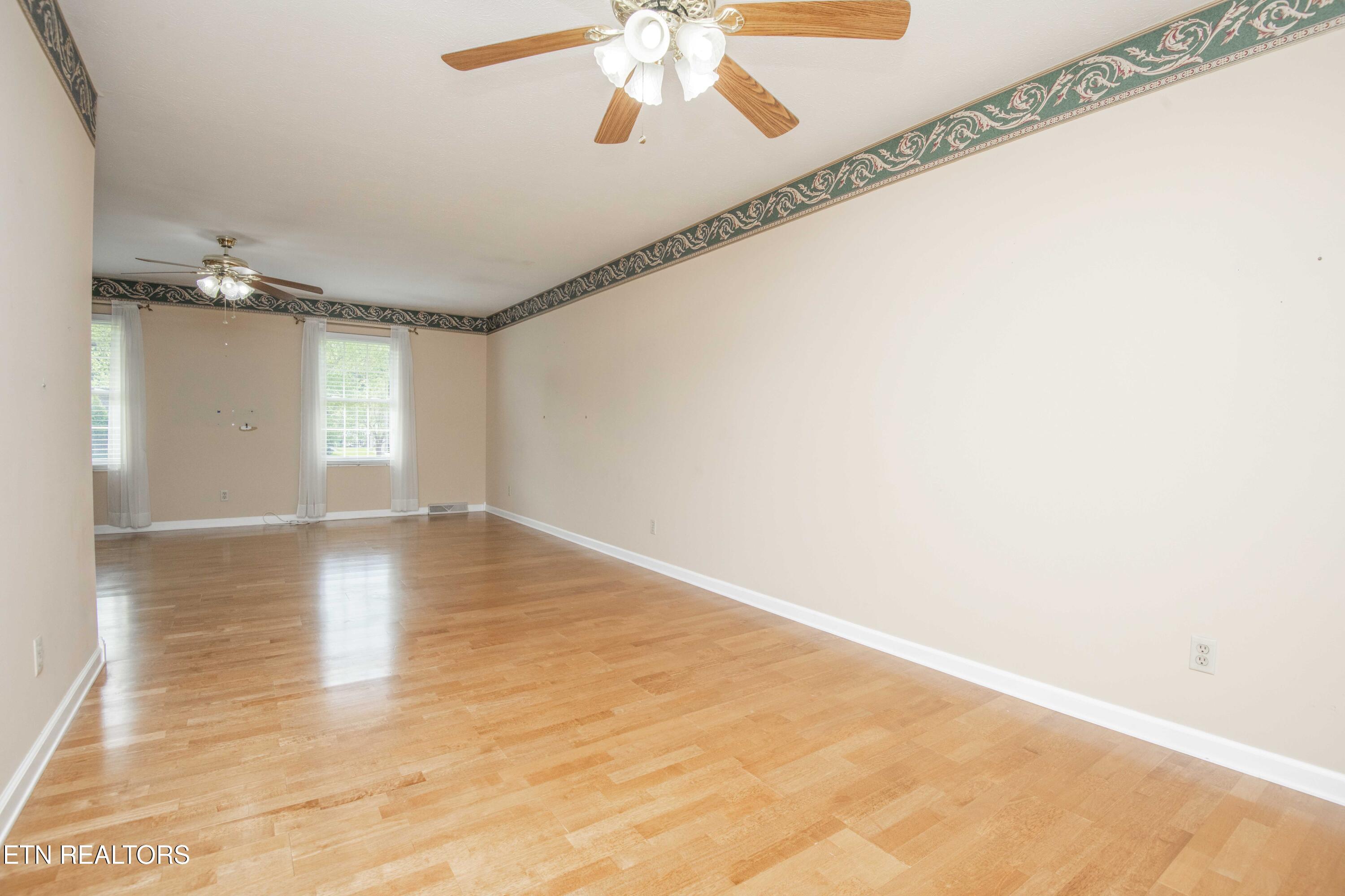 603 Riverbend Road Clinton TN 37716