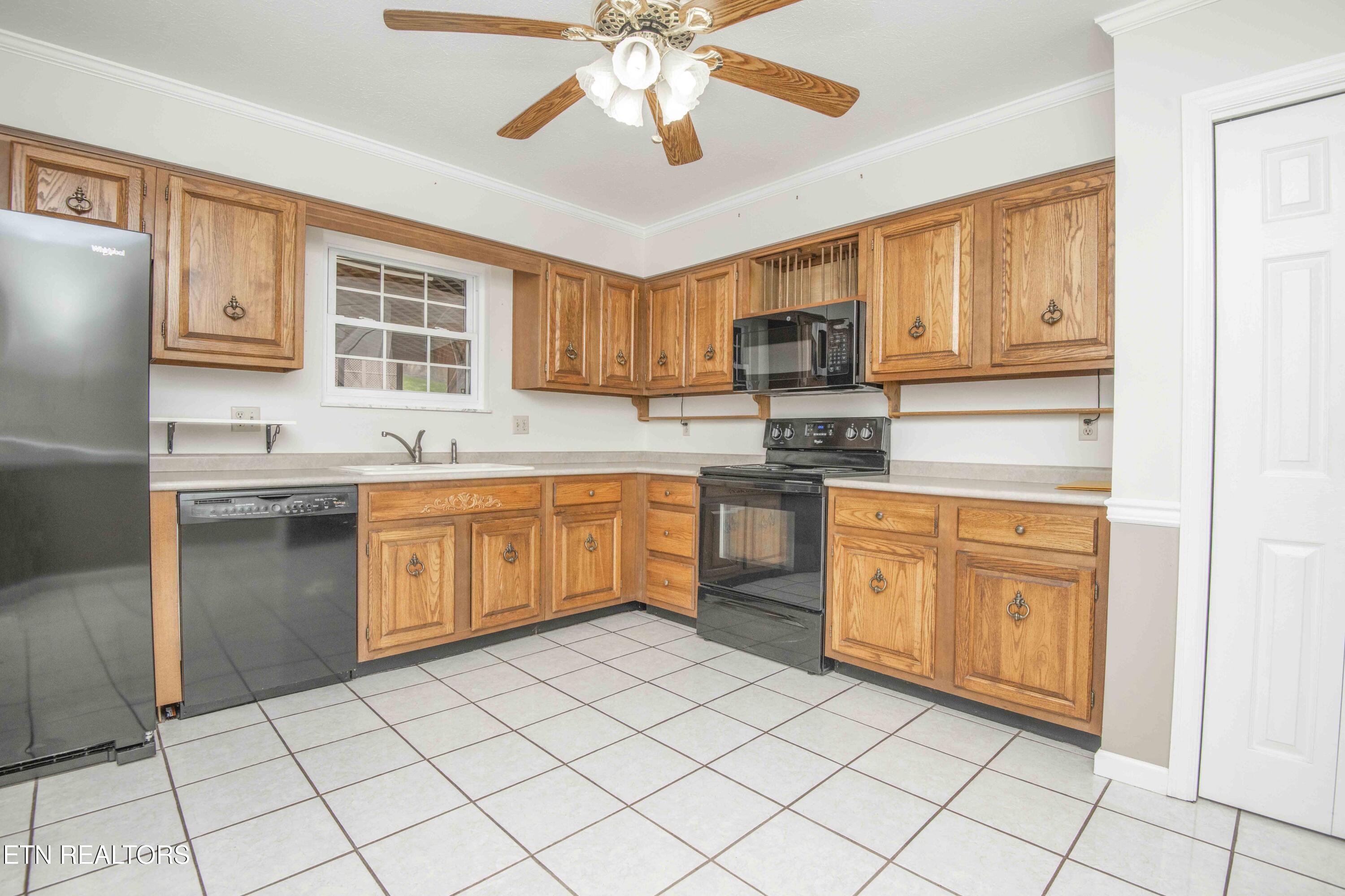 603 Riverbend Road Clinton TN 37716