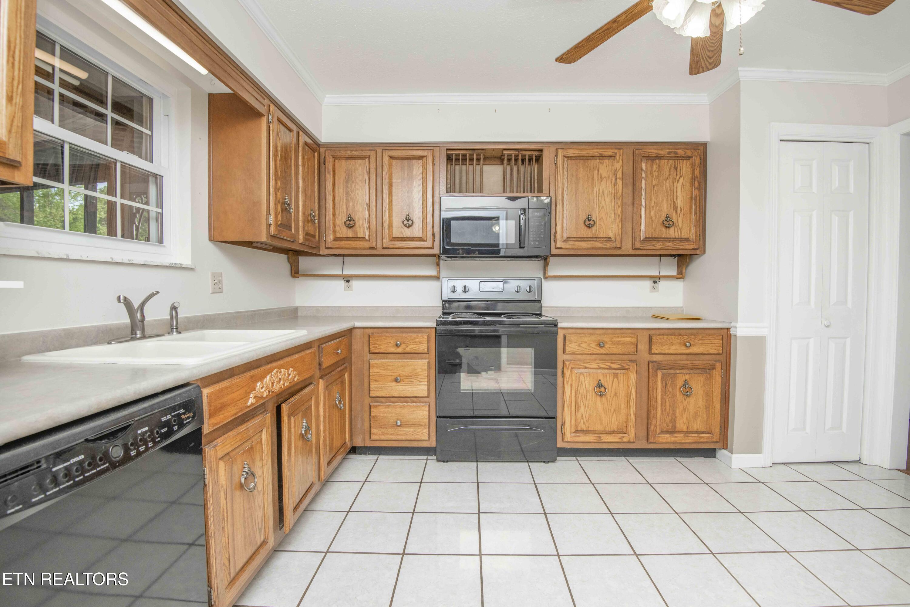 603 Riverbend Road Clinton TN 37716