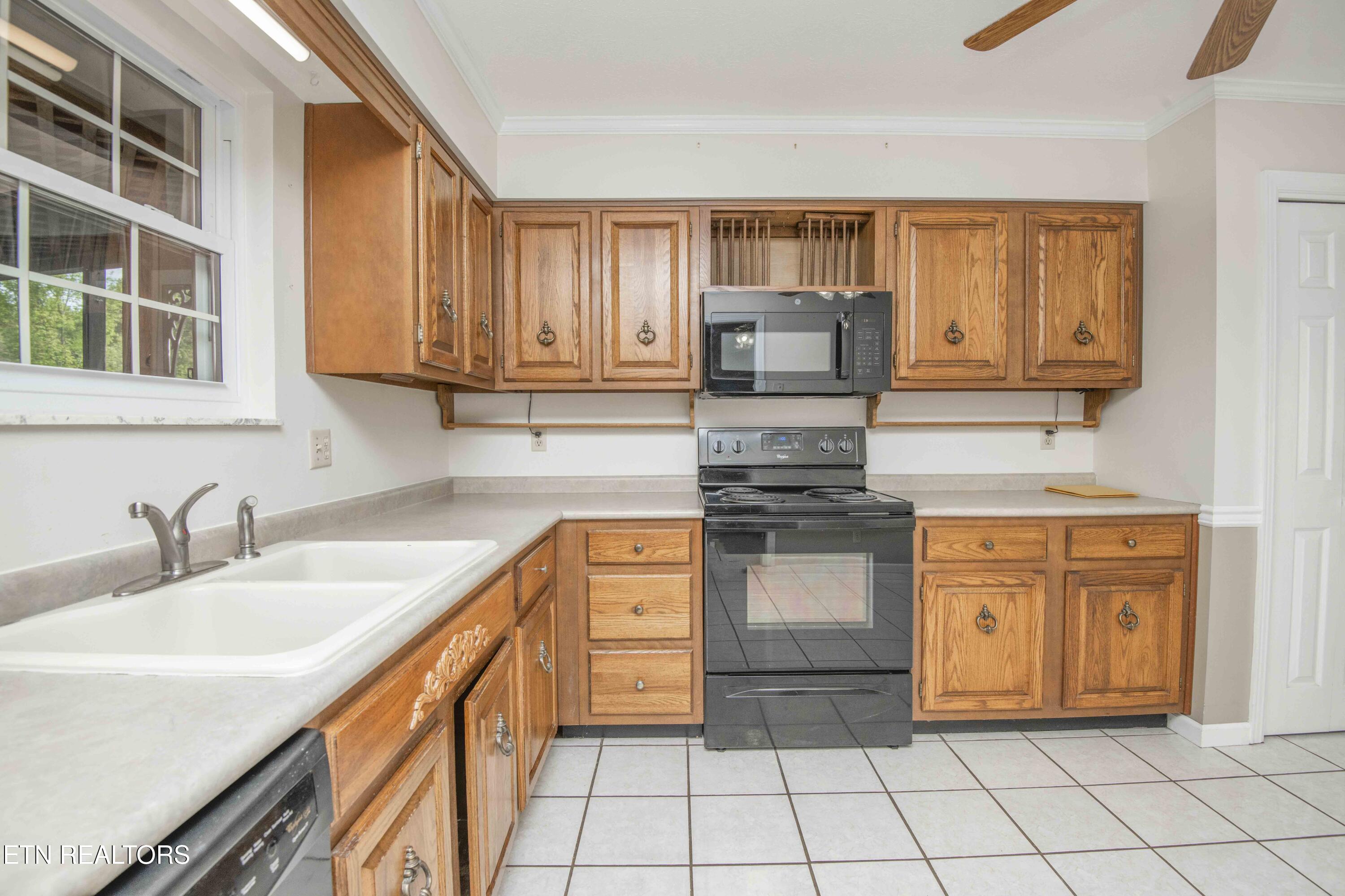 603 Riverbend Road Clinton TN 37716