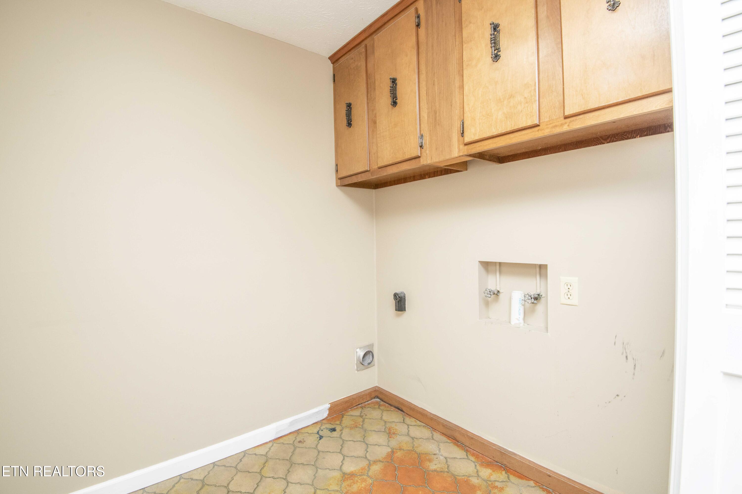 603 Riverbend Road Clinton TN 37716
