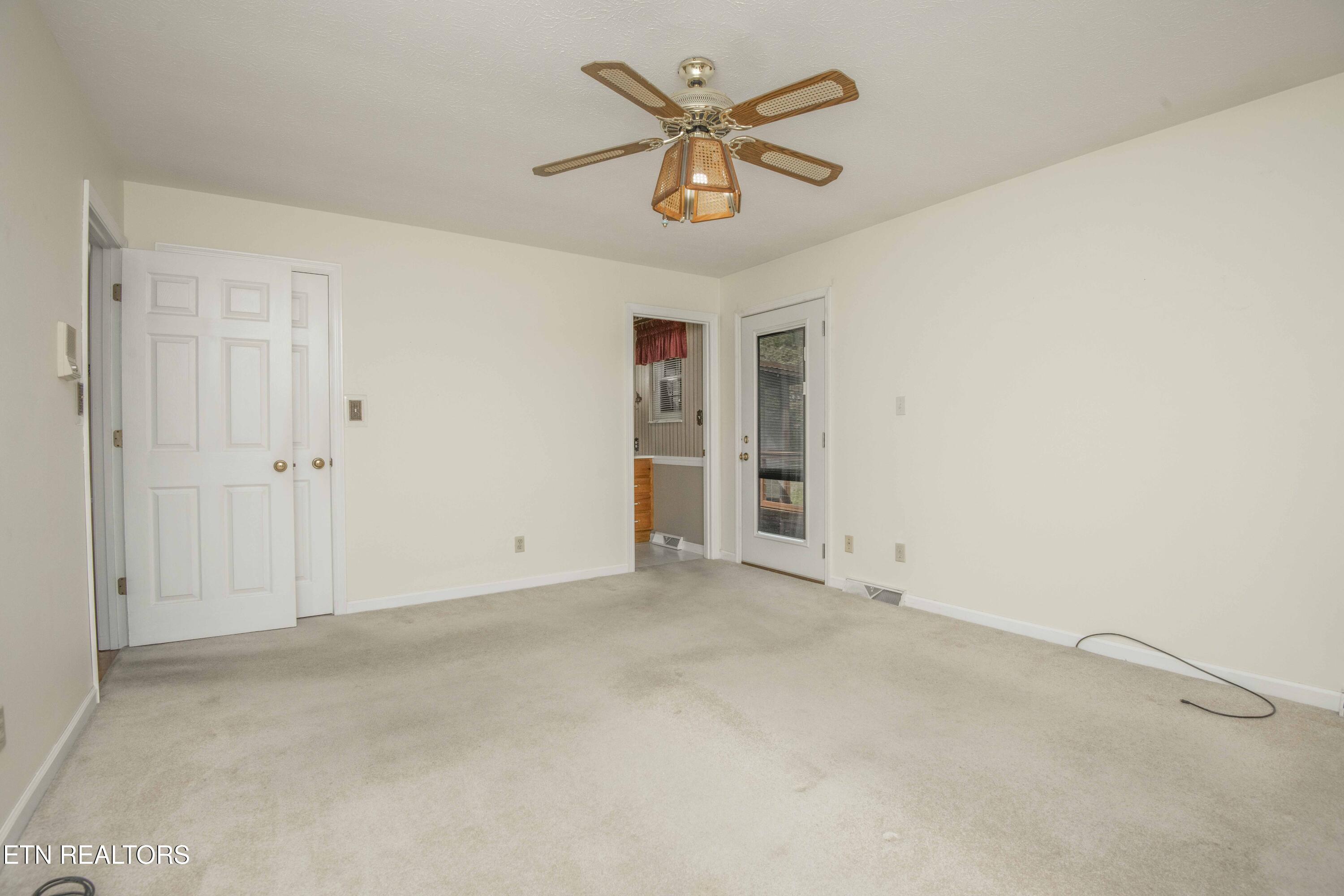 603 Riverbend Road Clinton TN 37716