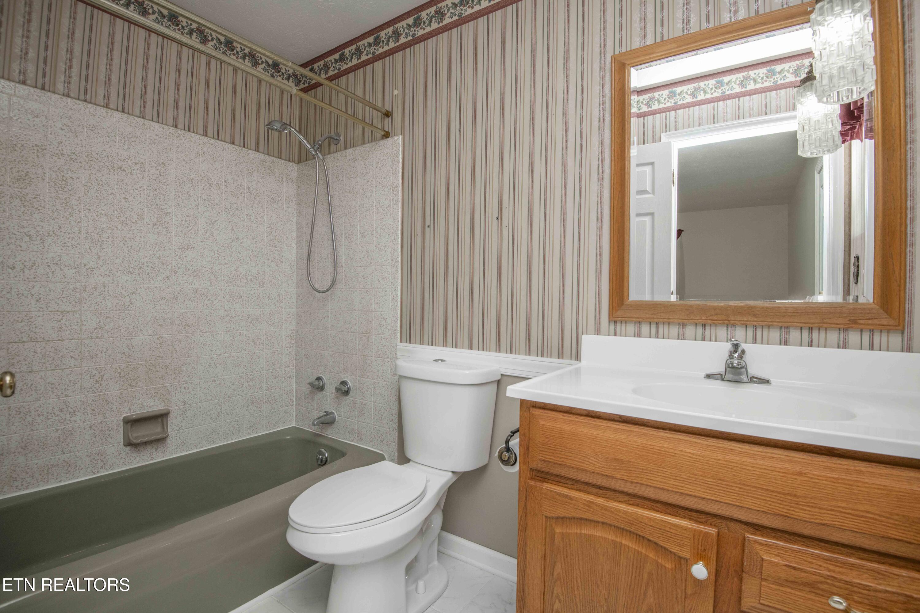 603 Riverbend Road Clinton TN 37716