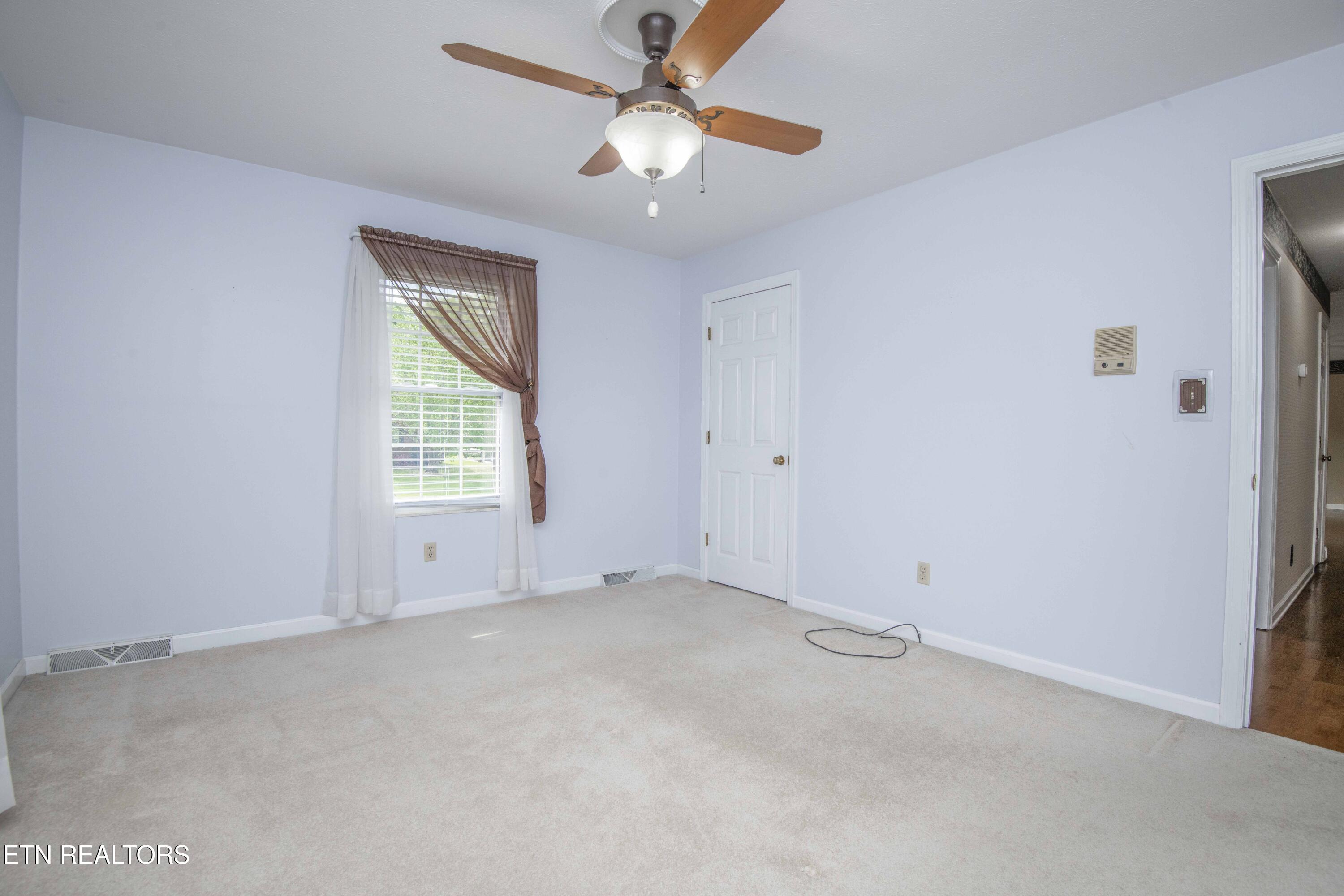 603 Riverbend Road Clinton TN 37716