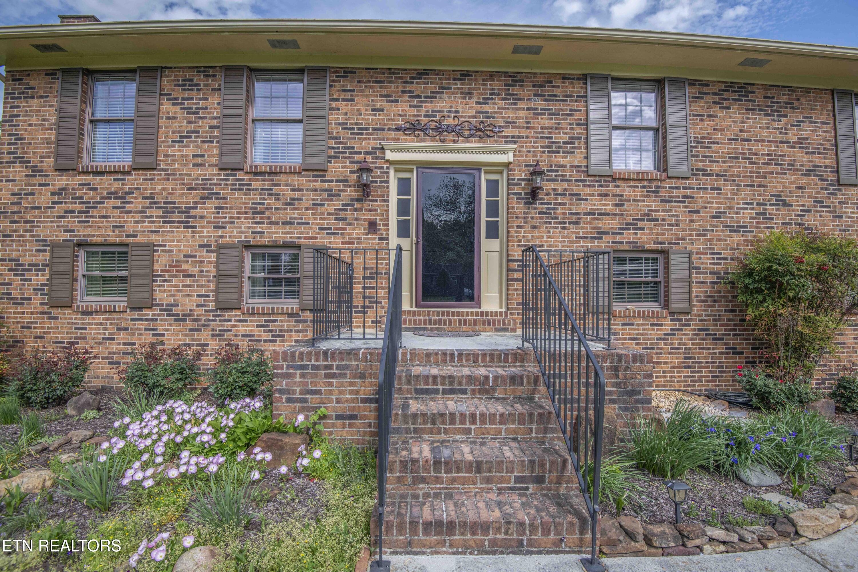603 Riverbend Road Clinton TN 37716