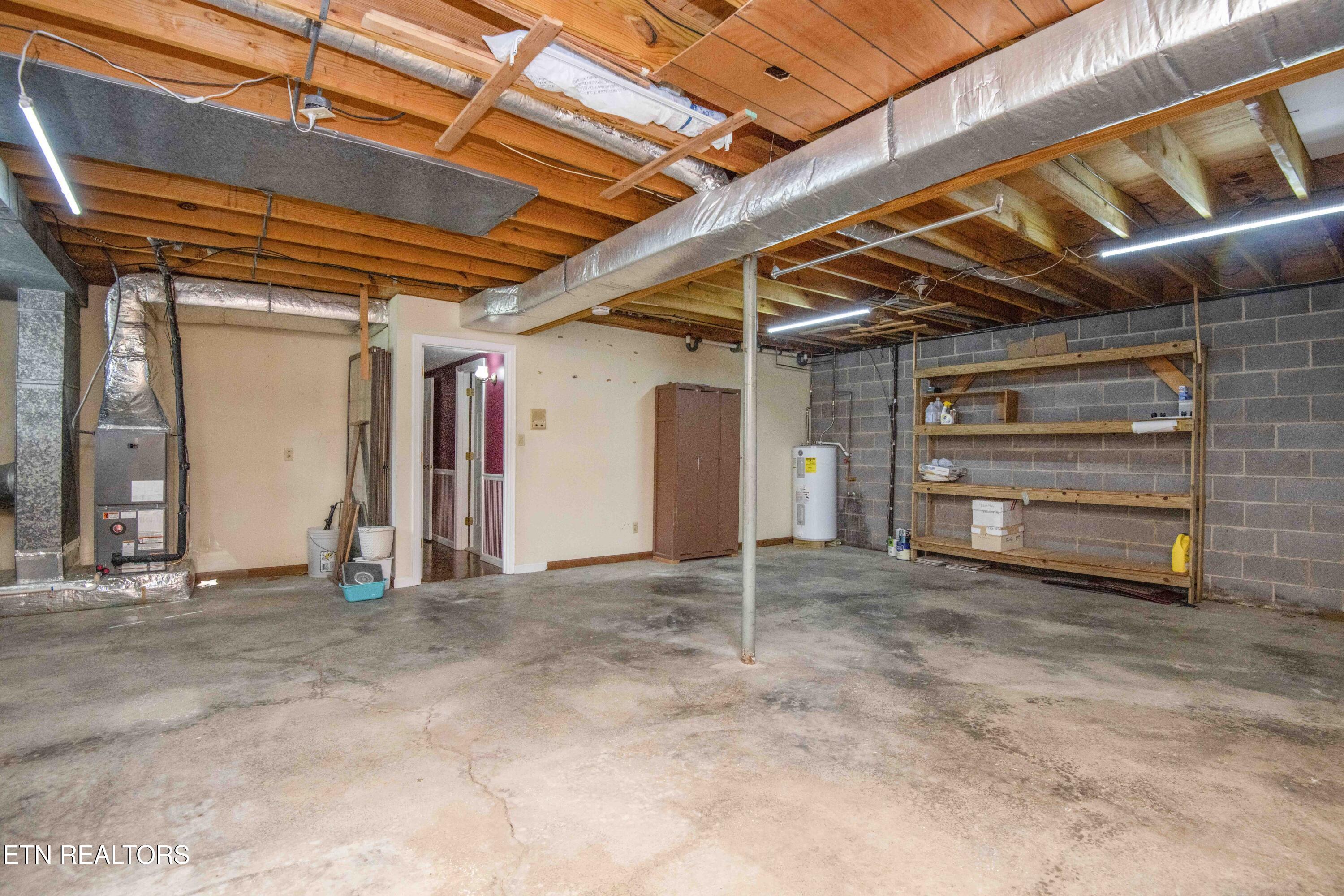 603 Riverbend Road Clinton TN 37716