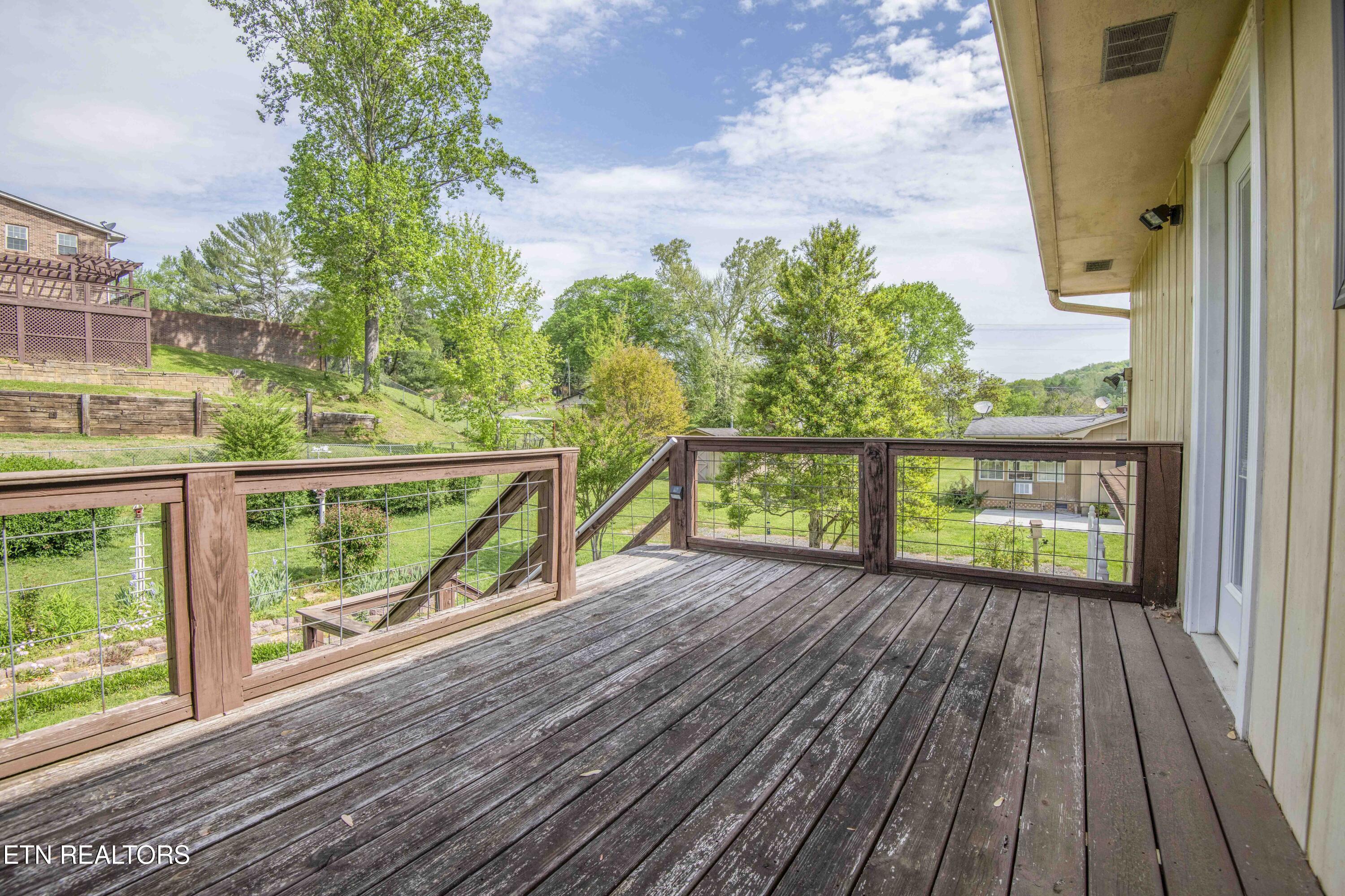 603 Riverbend Road Clinton TN 37716