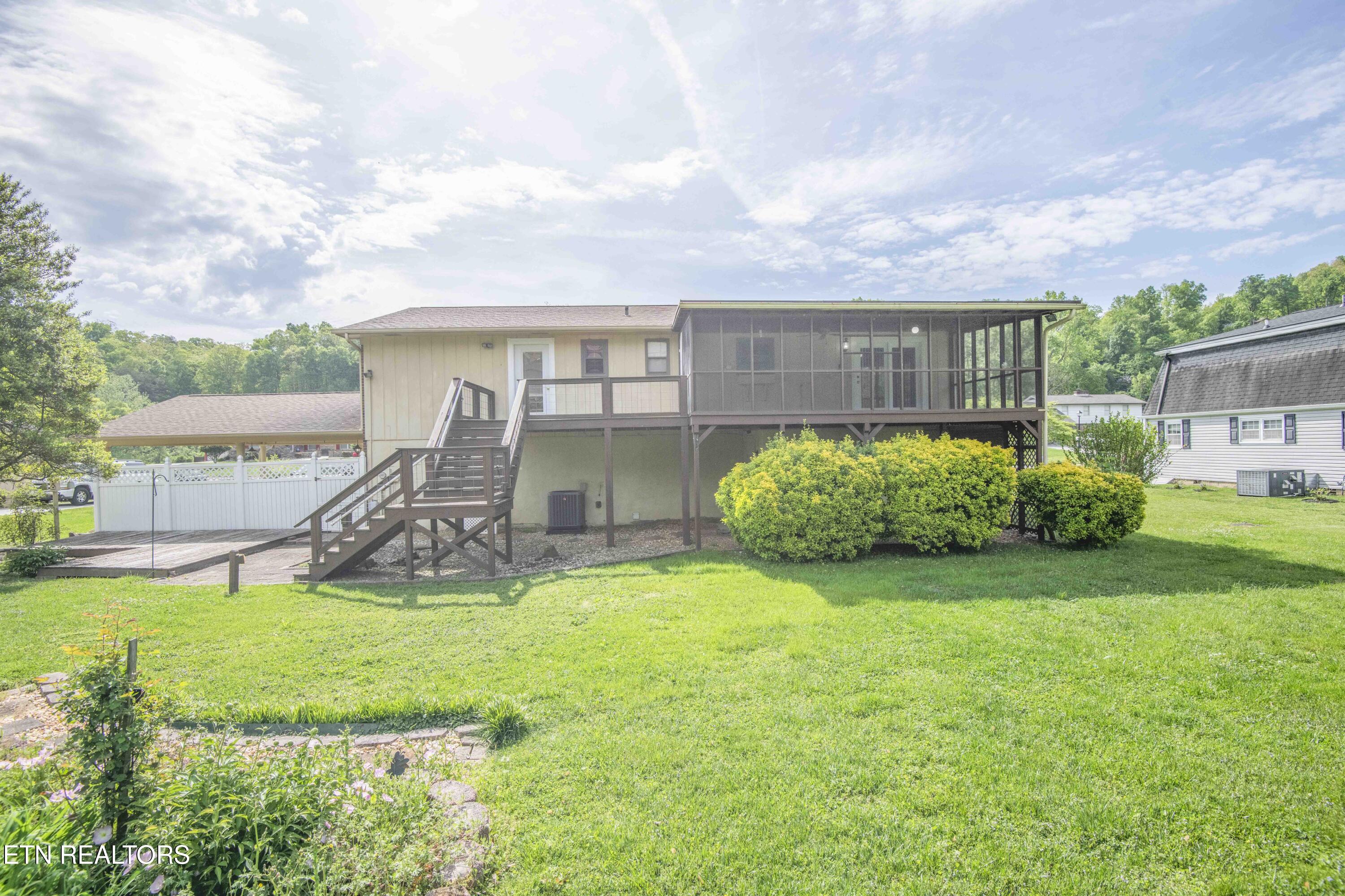 603 Riverbend Road Clinton TN 37716