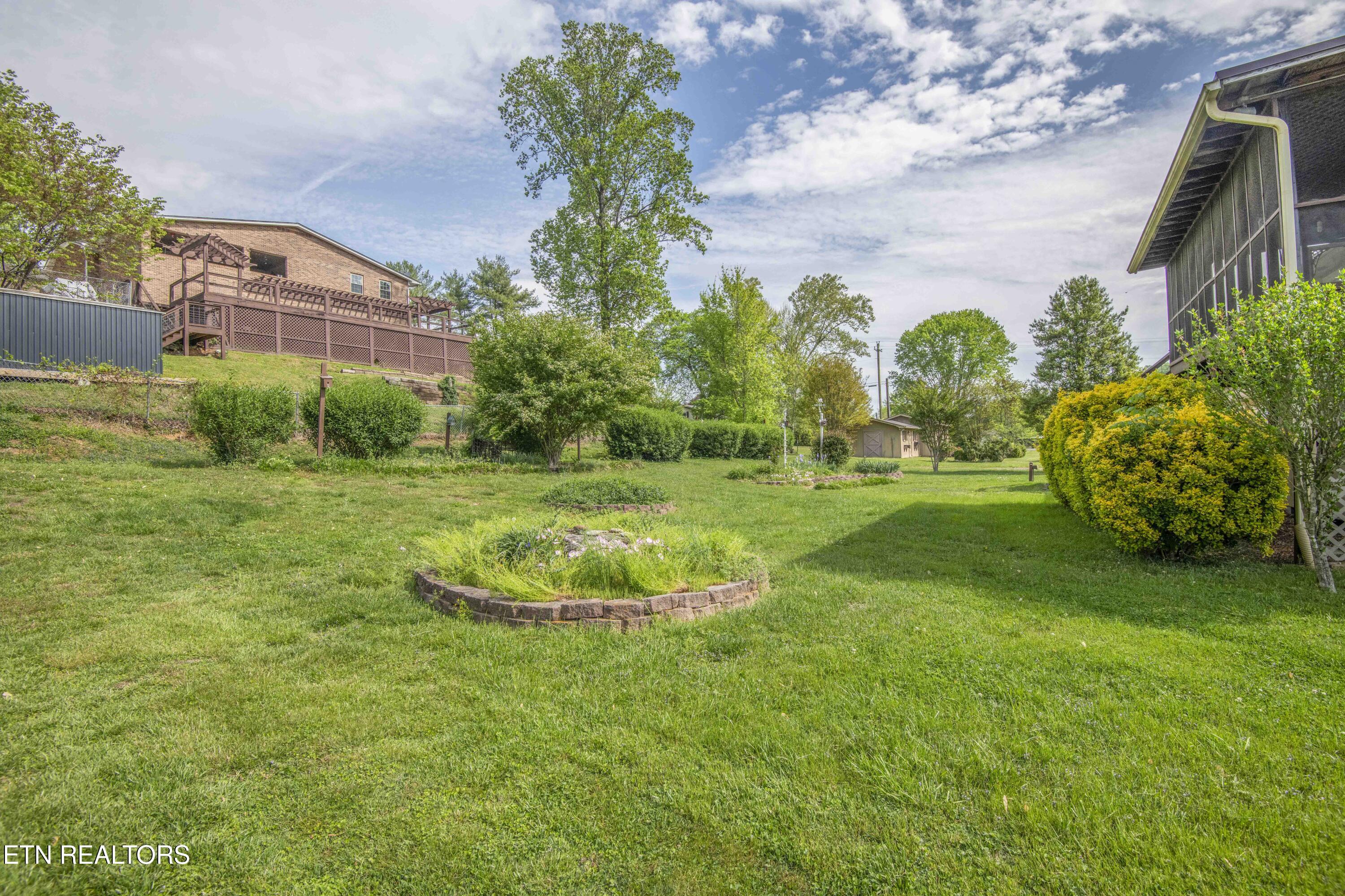 603 Riverbend Road Clinton TN 37716
