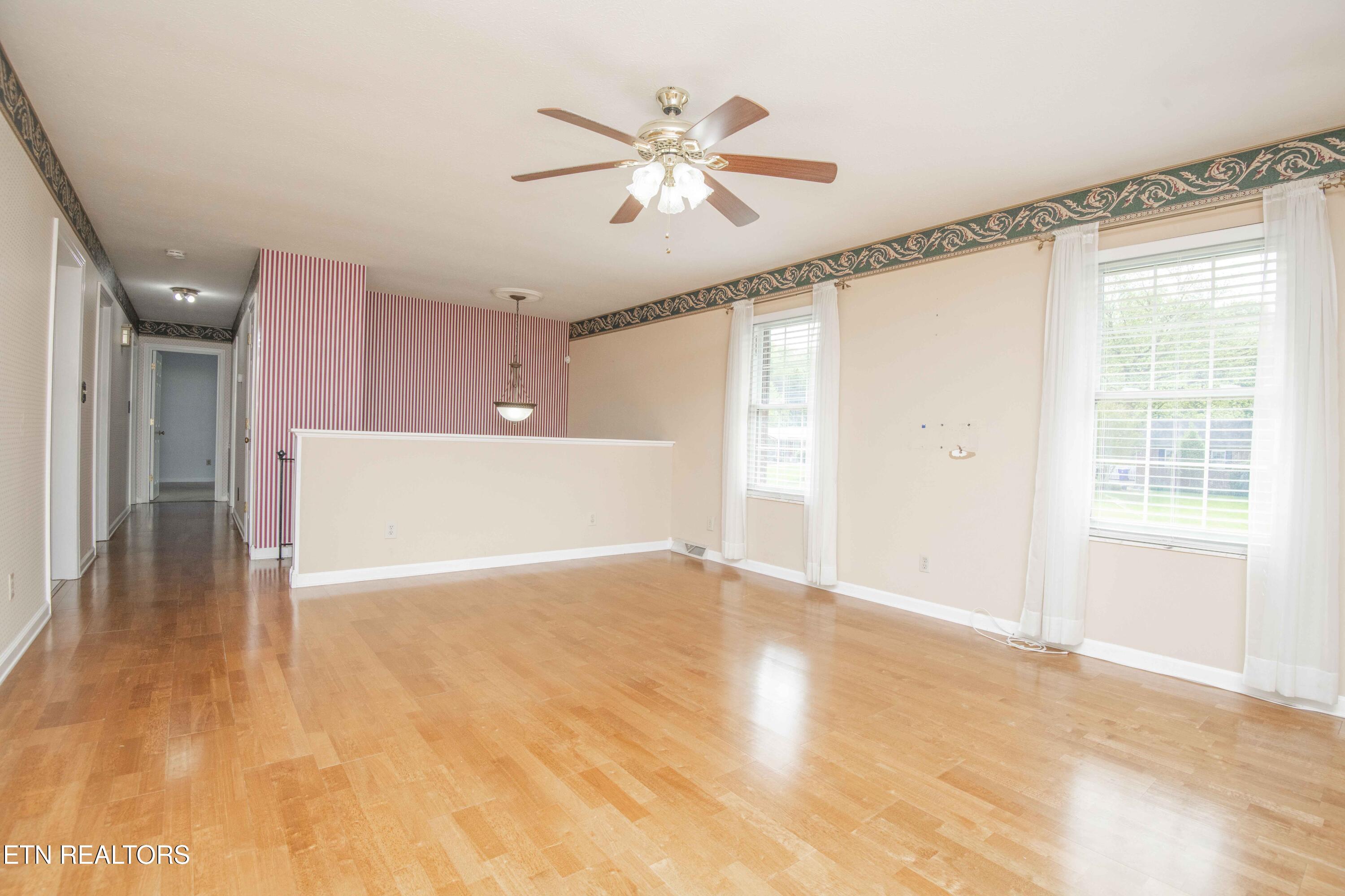 603 Riverbend Road Clinton TN 37716