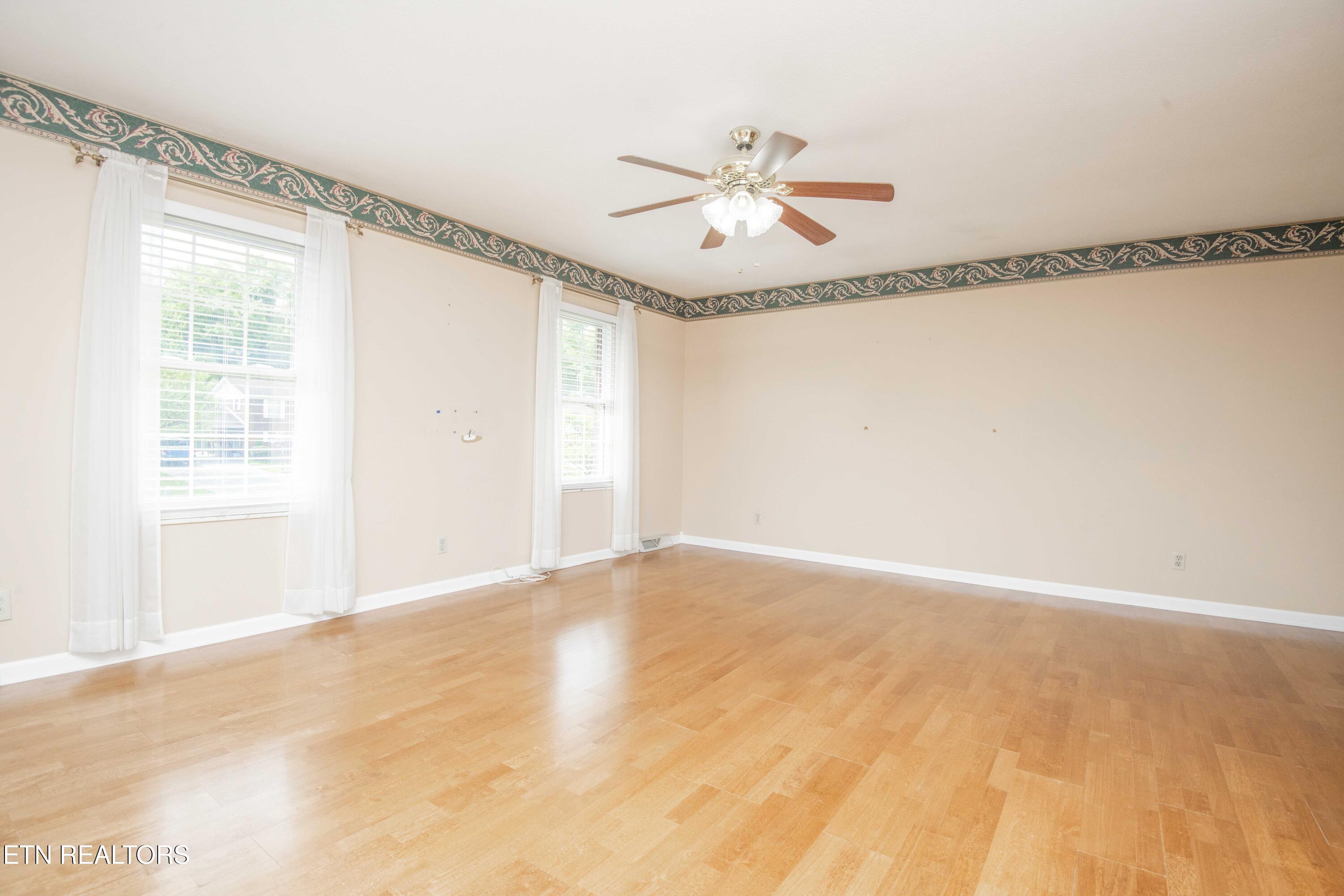 603 Riverbend Road Clinton TN 37716