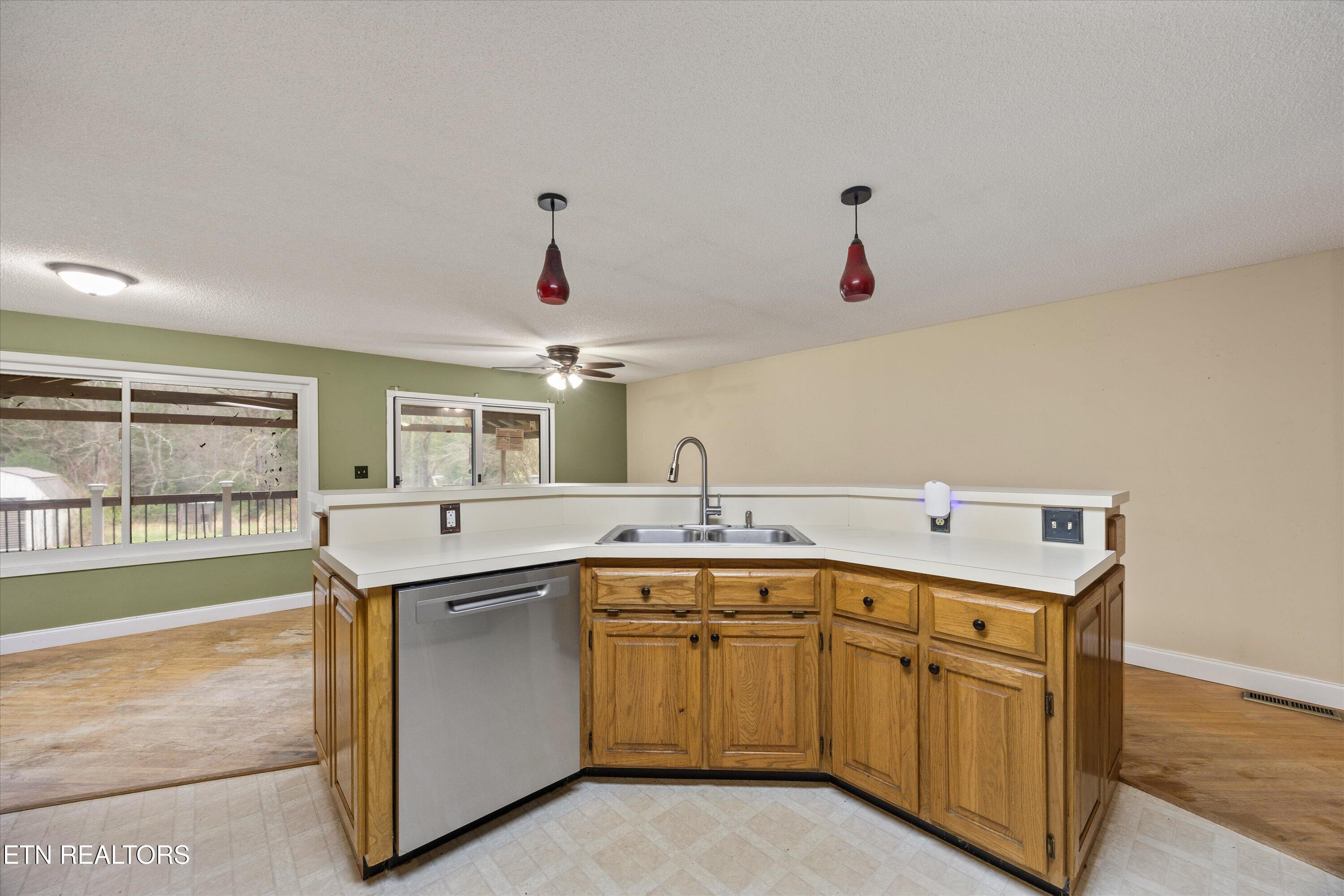 1334 Niggs Creek Road Oneida TN 37841