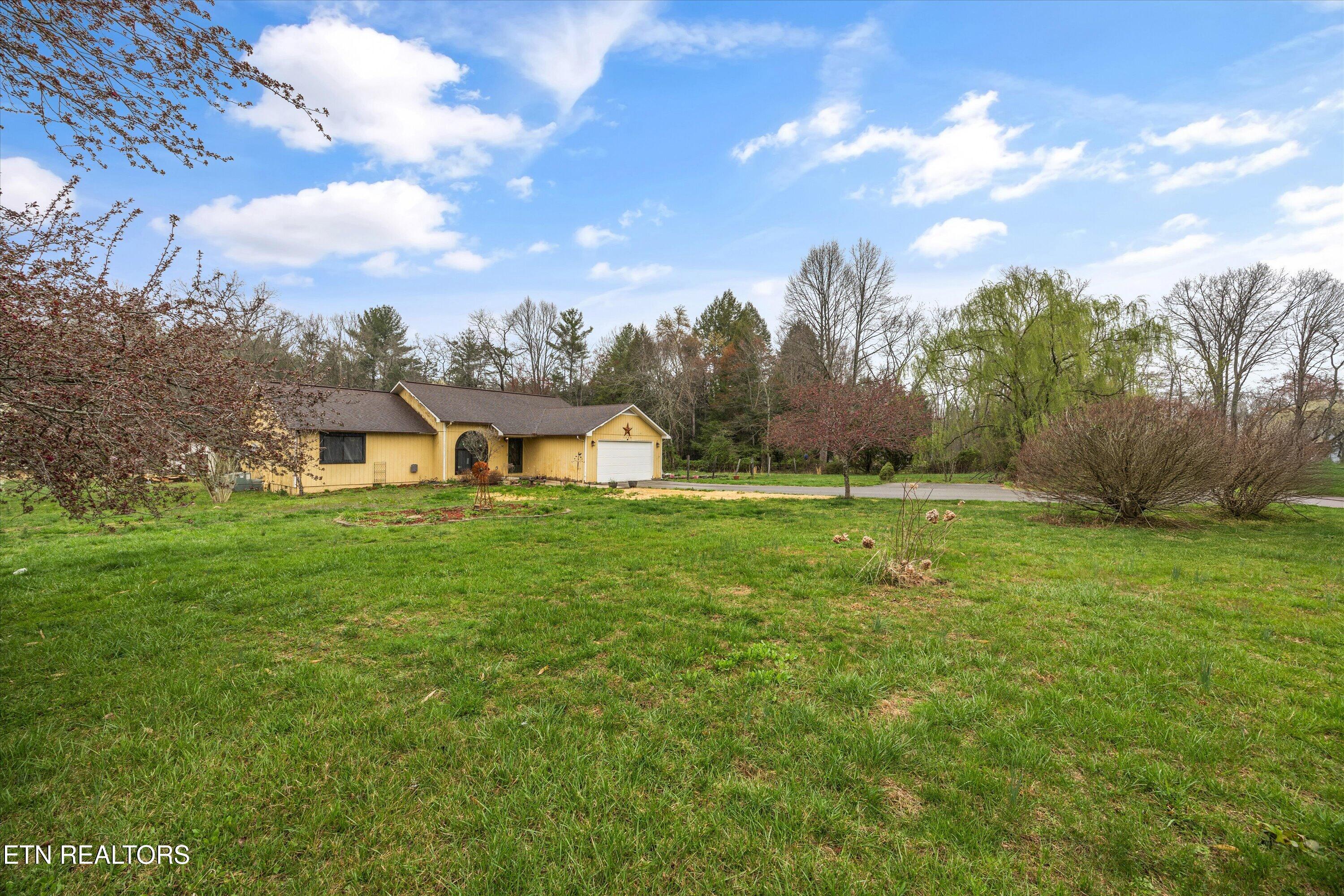 1334 Niggs Creek Road Oneida TN 37841