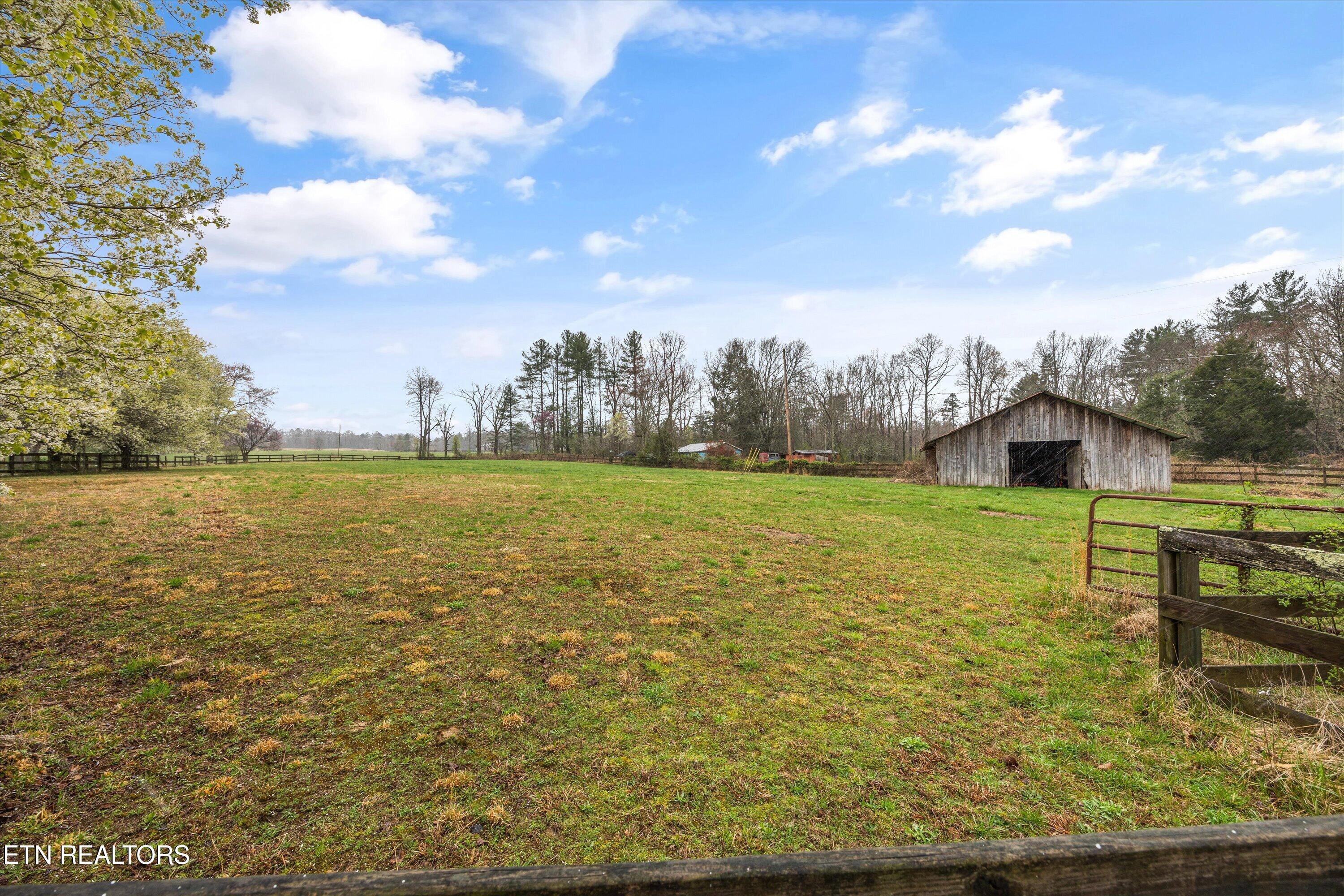 1334 Niggs Creek Road Oneida TN 37841