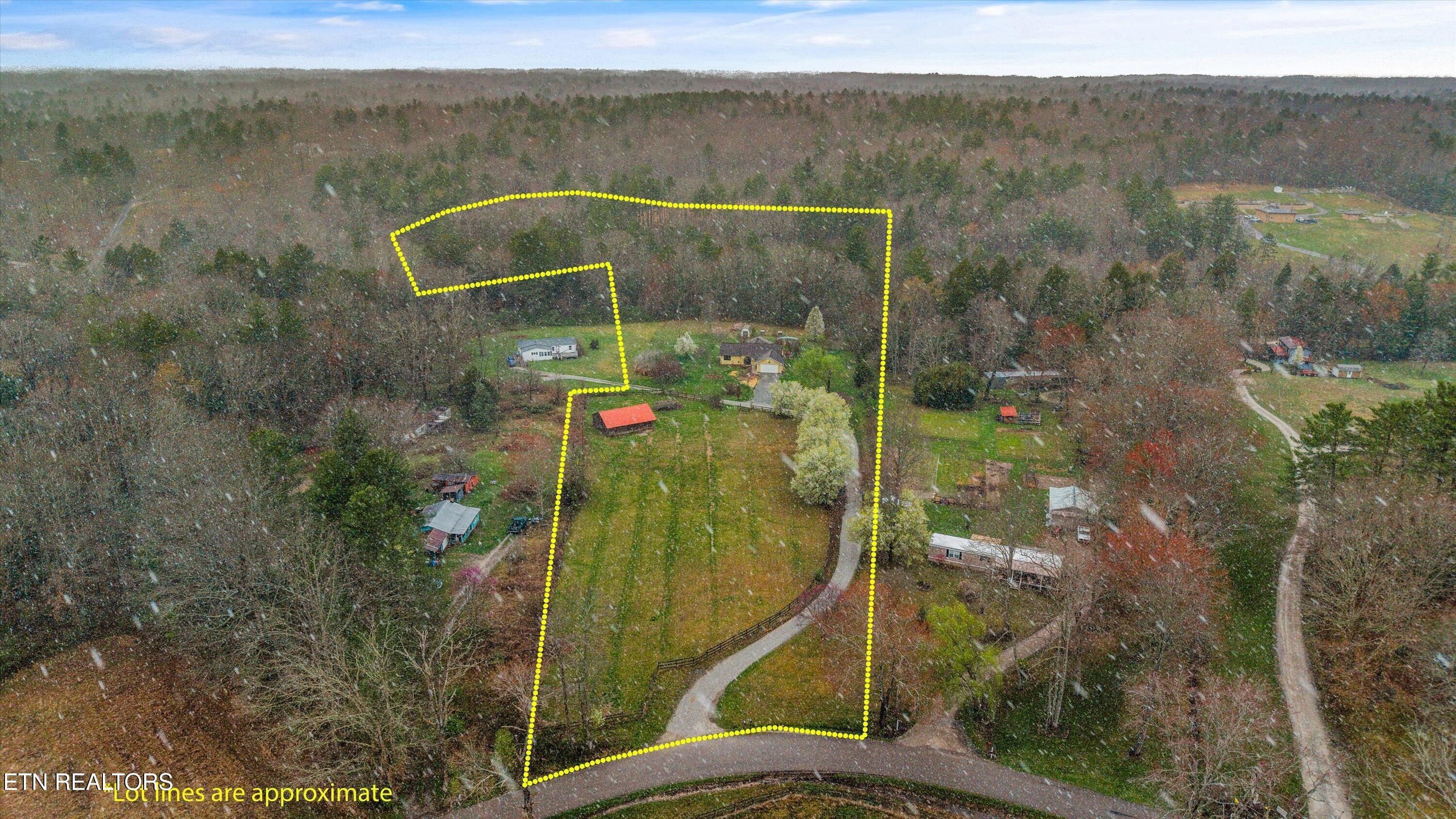 1334 Niggs Creek Road Oneida TN 37841