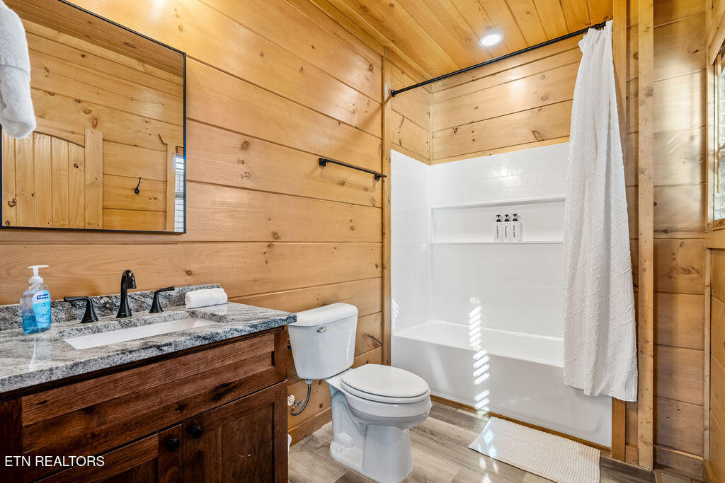 2832 Sequoia Road Pigeon Forge TN 37863