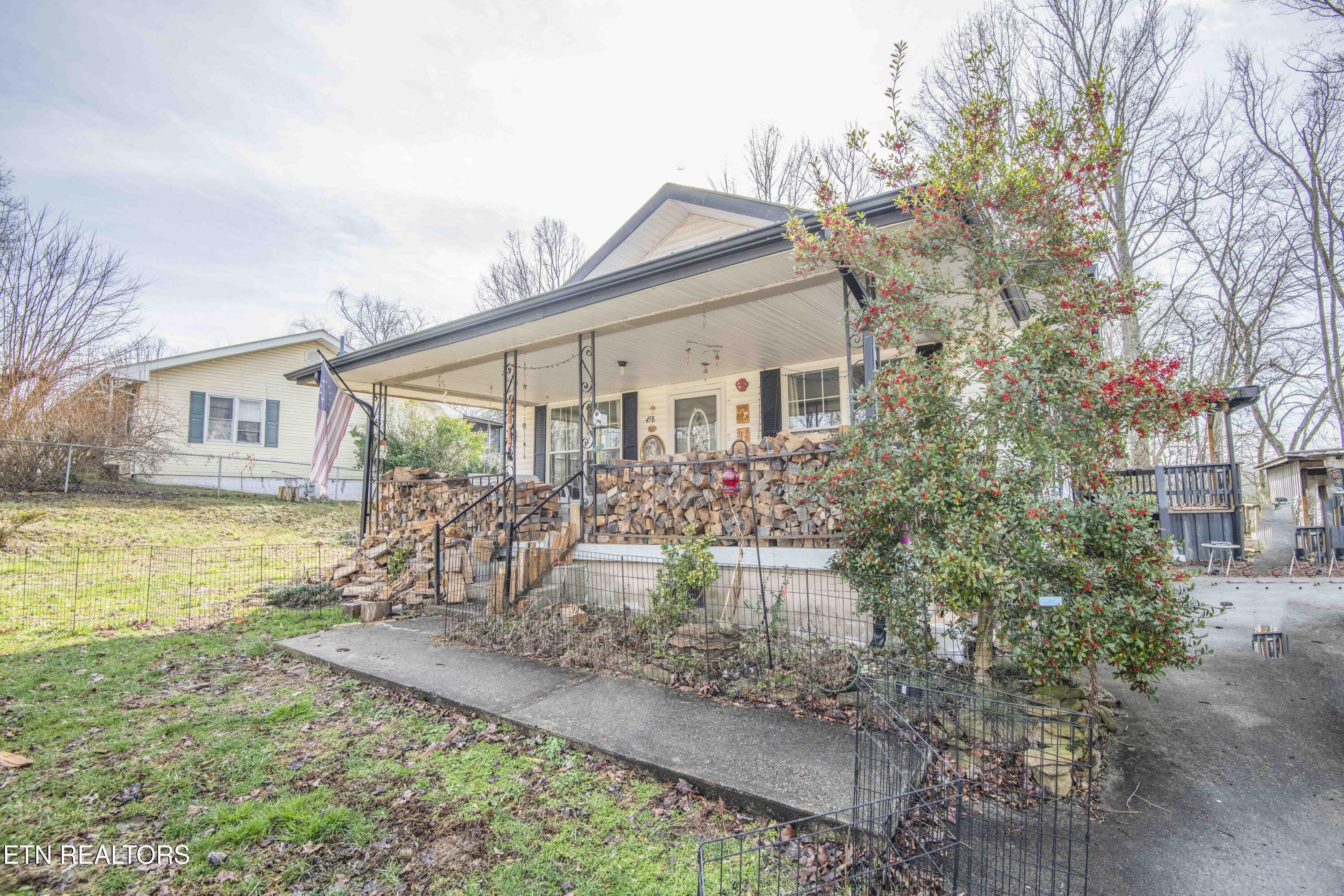 458 Slaven Lane Oneida TN 37841