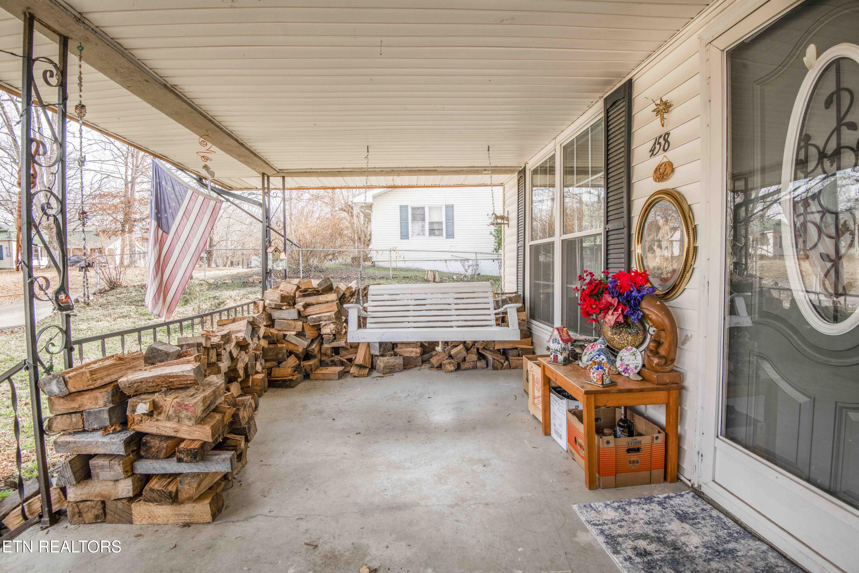 458 Slaven Lane Oneida TN 37841