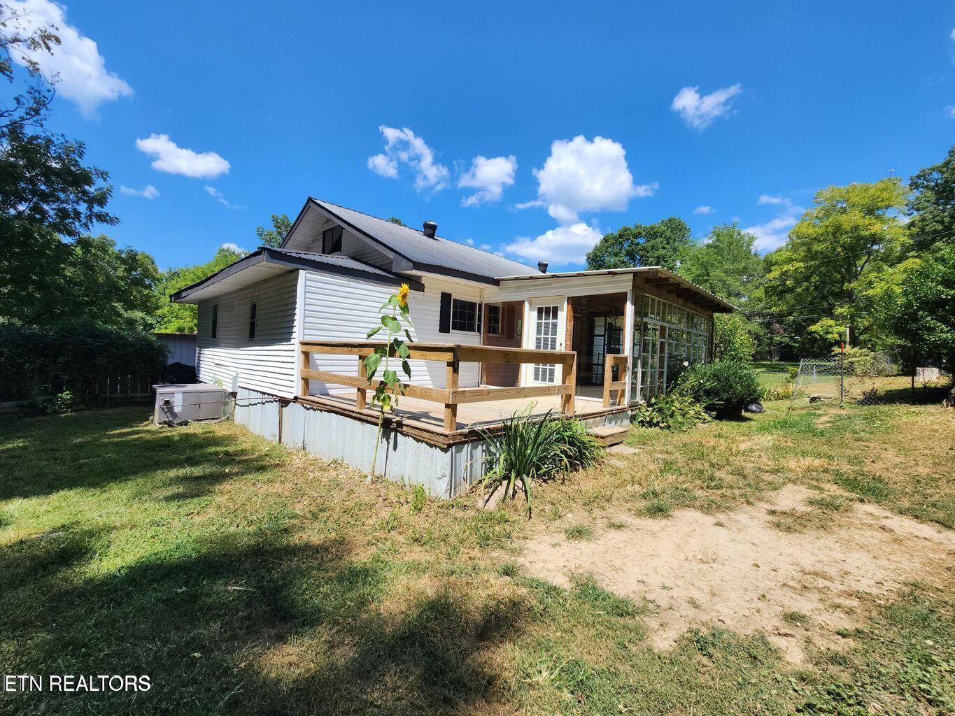 458 Slaven Lane Oneida TN 37841