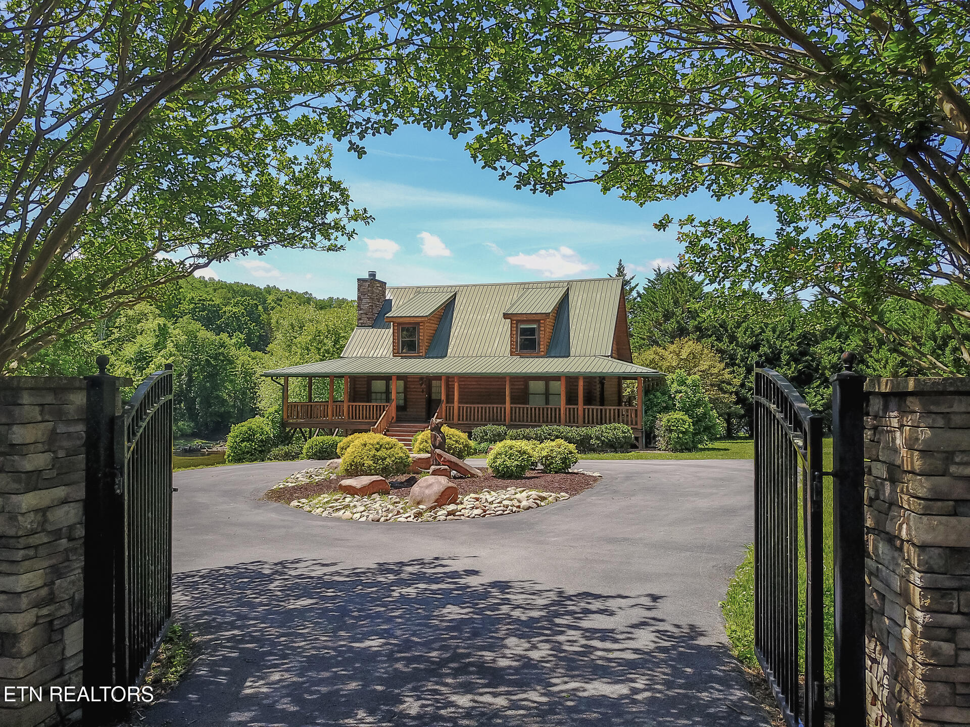 125 Lovely Bluff Road Rocky Top TN 37769