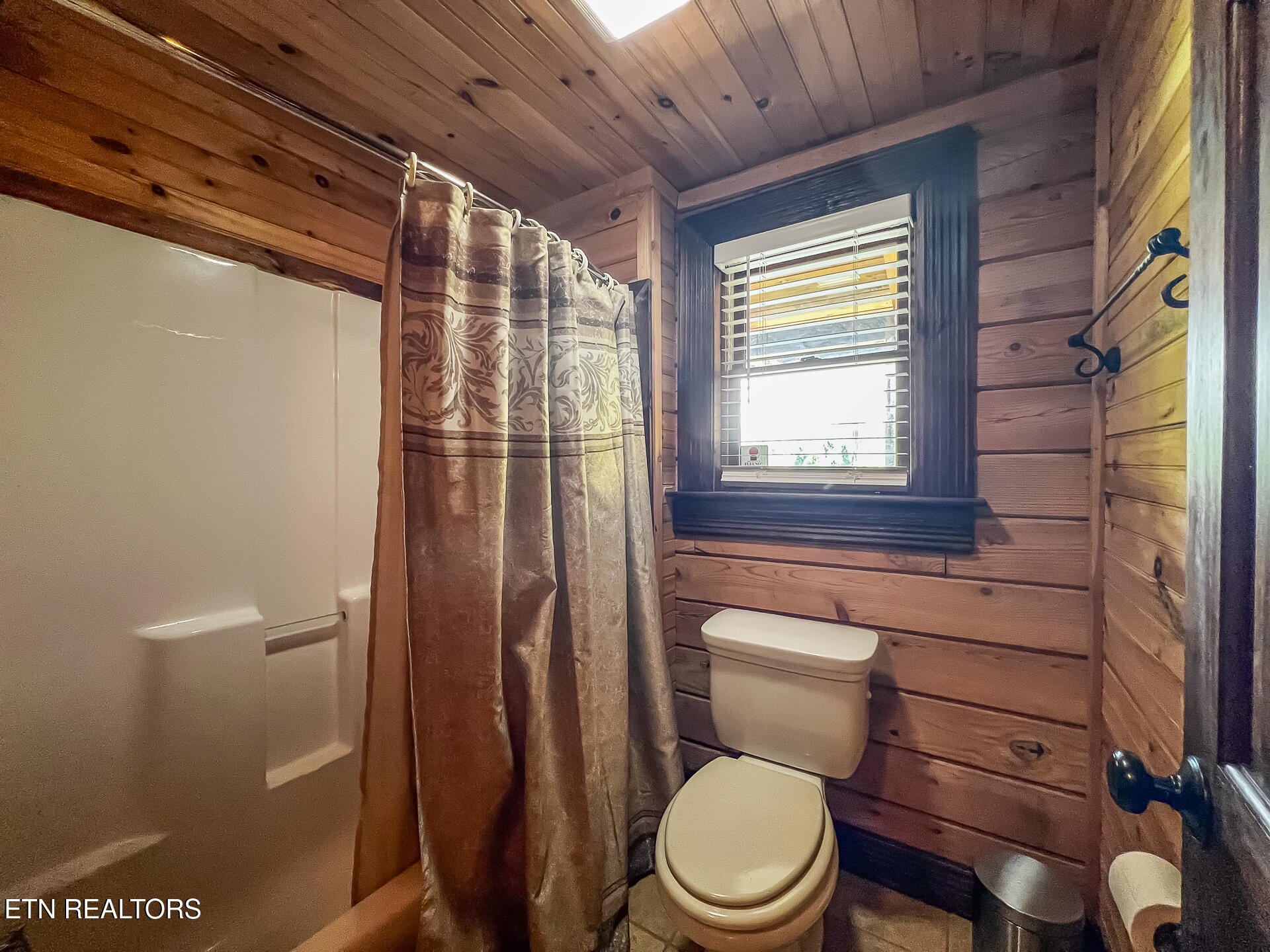 125 Lovely Bluff Road Rocky Top TN 37769