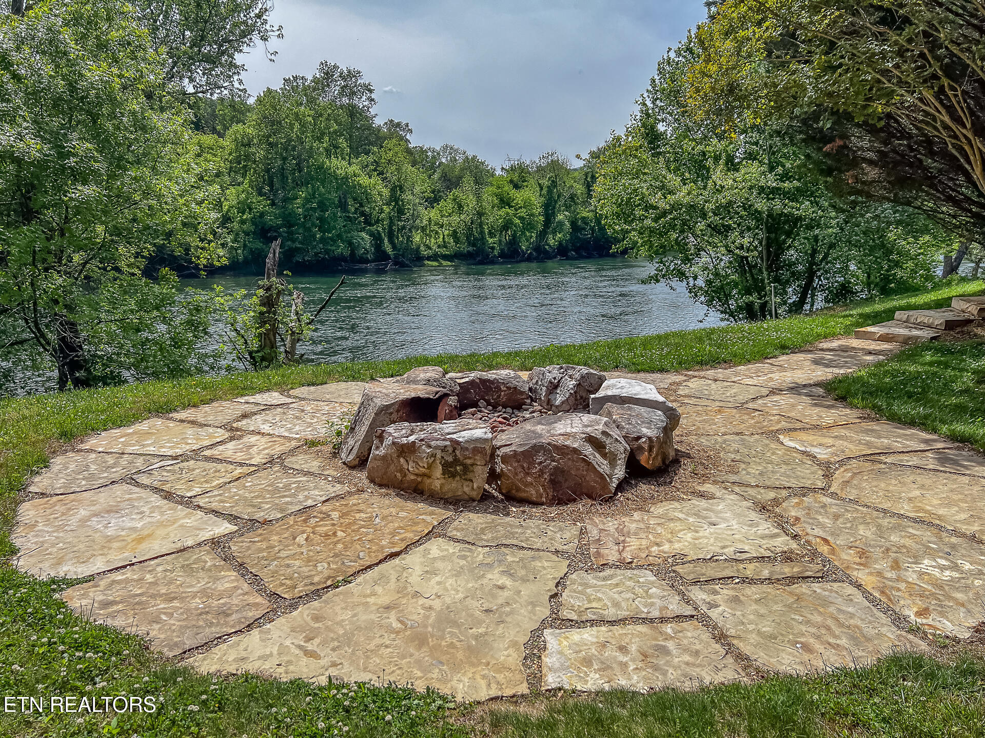 125 Lovely Bluff Road Rocky Top TN 37769