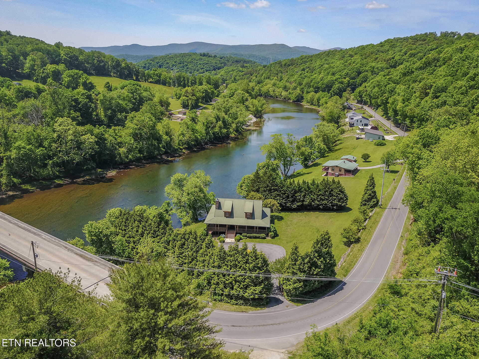125 Lovely Bluff Road Rocky Top TN 37769